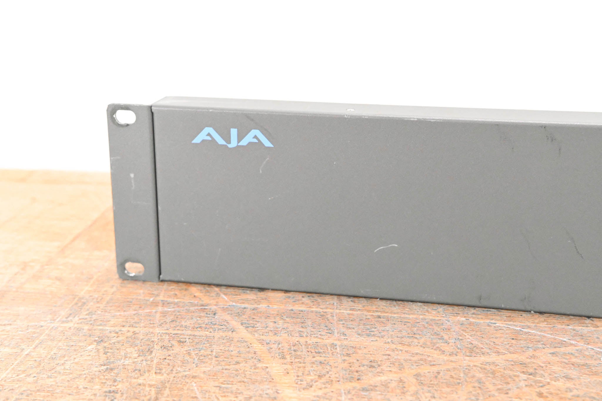 AJA KUMO 3232 2RU Compact 3G-SDI Router