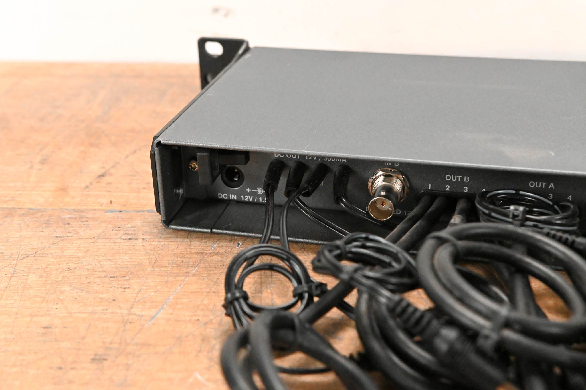 Sennheiser ASP 2 Antenna and Power Distribution System (NO POWER SUPPLY)