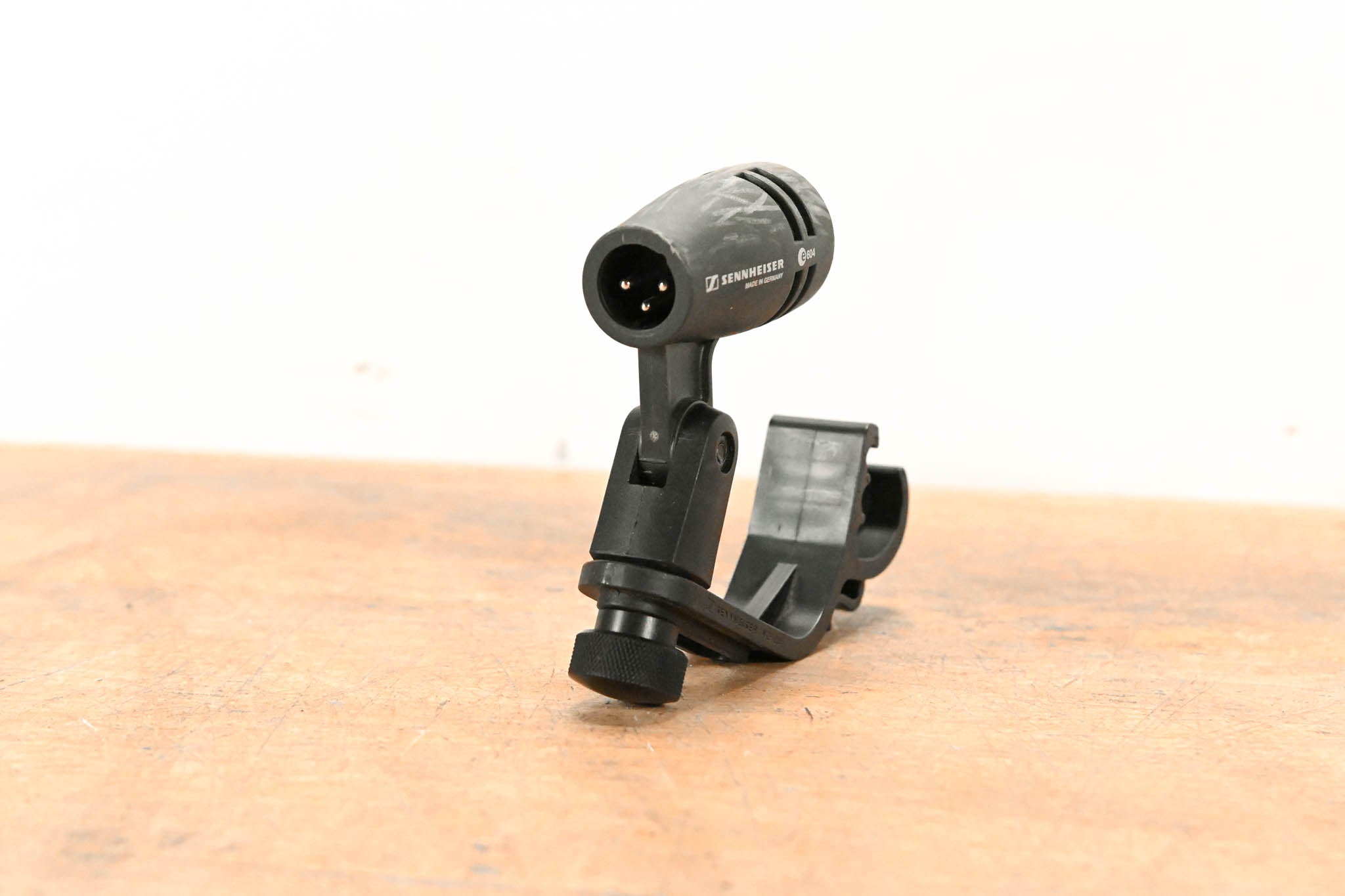 Sennheiser e 604 Dynamic Cardioid Instrument Microphone