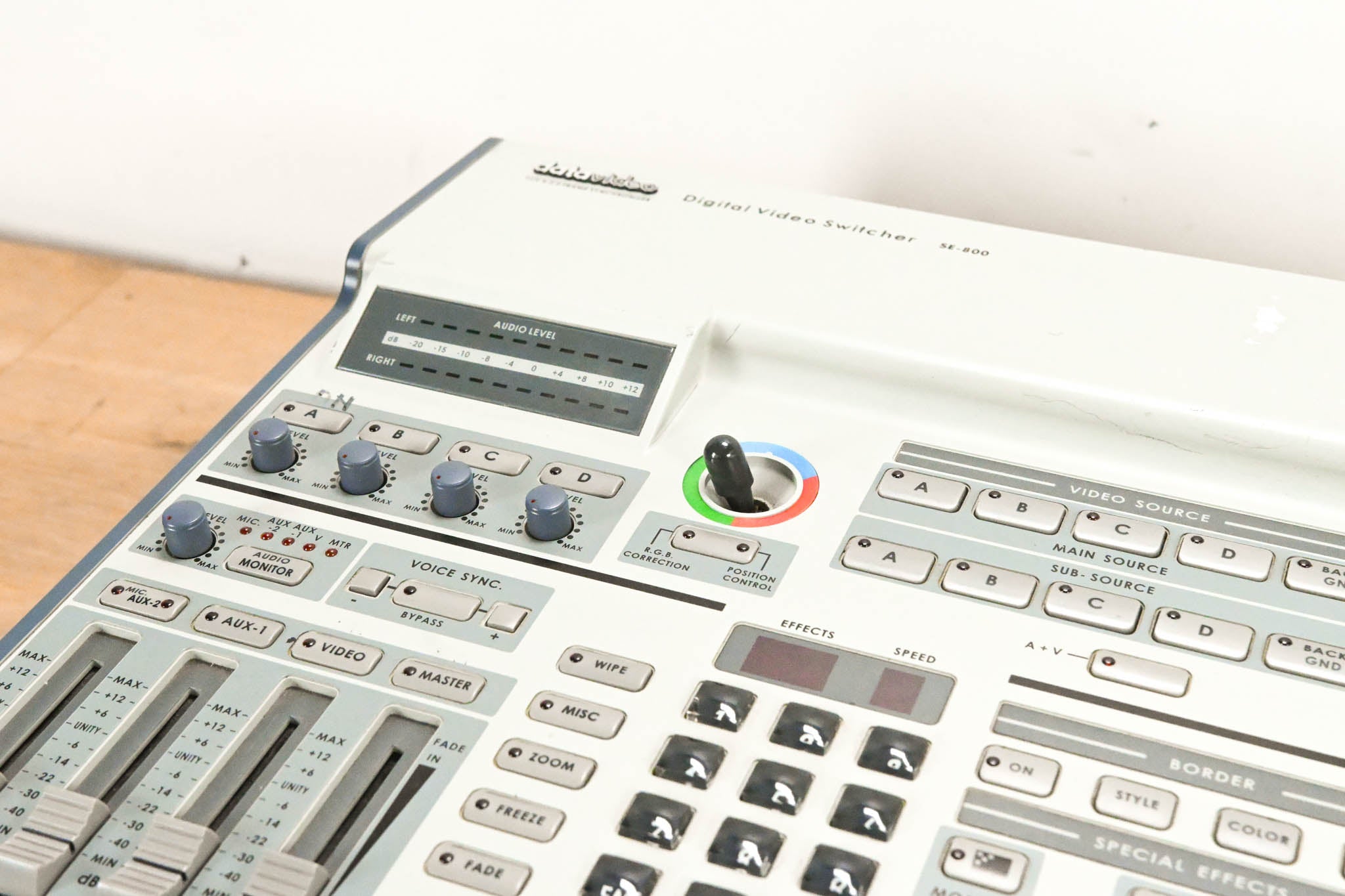 Datavideo SE-800 4-Channel Digital Video Switcher (NO POWER SUPPLY)
