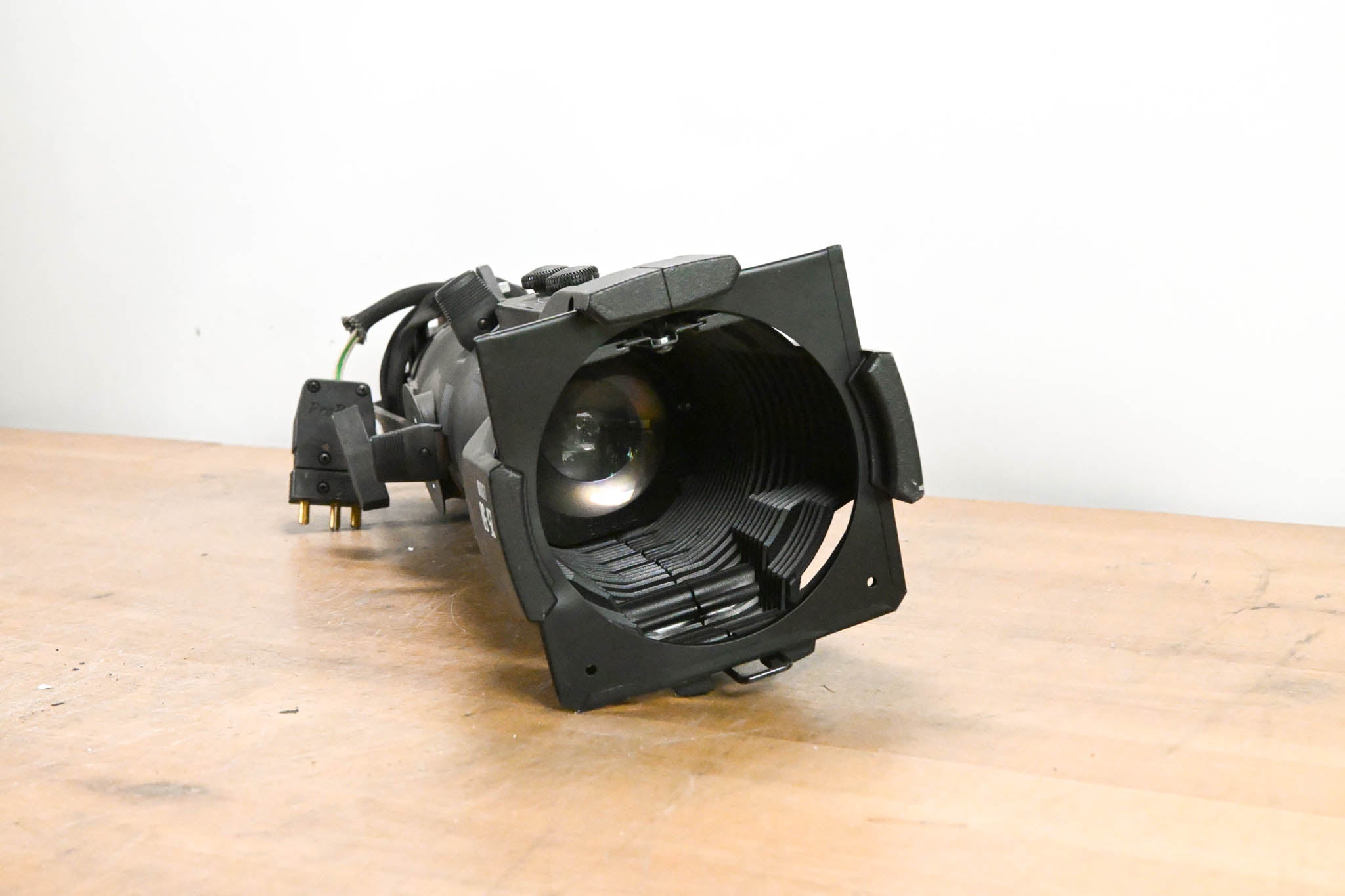 ETC Source Four Jr 25-50 Degree Zoom 750 Ellipsoidal Light