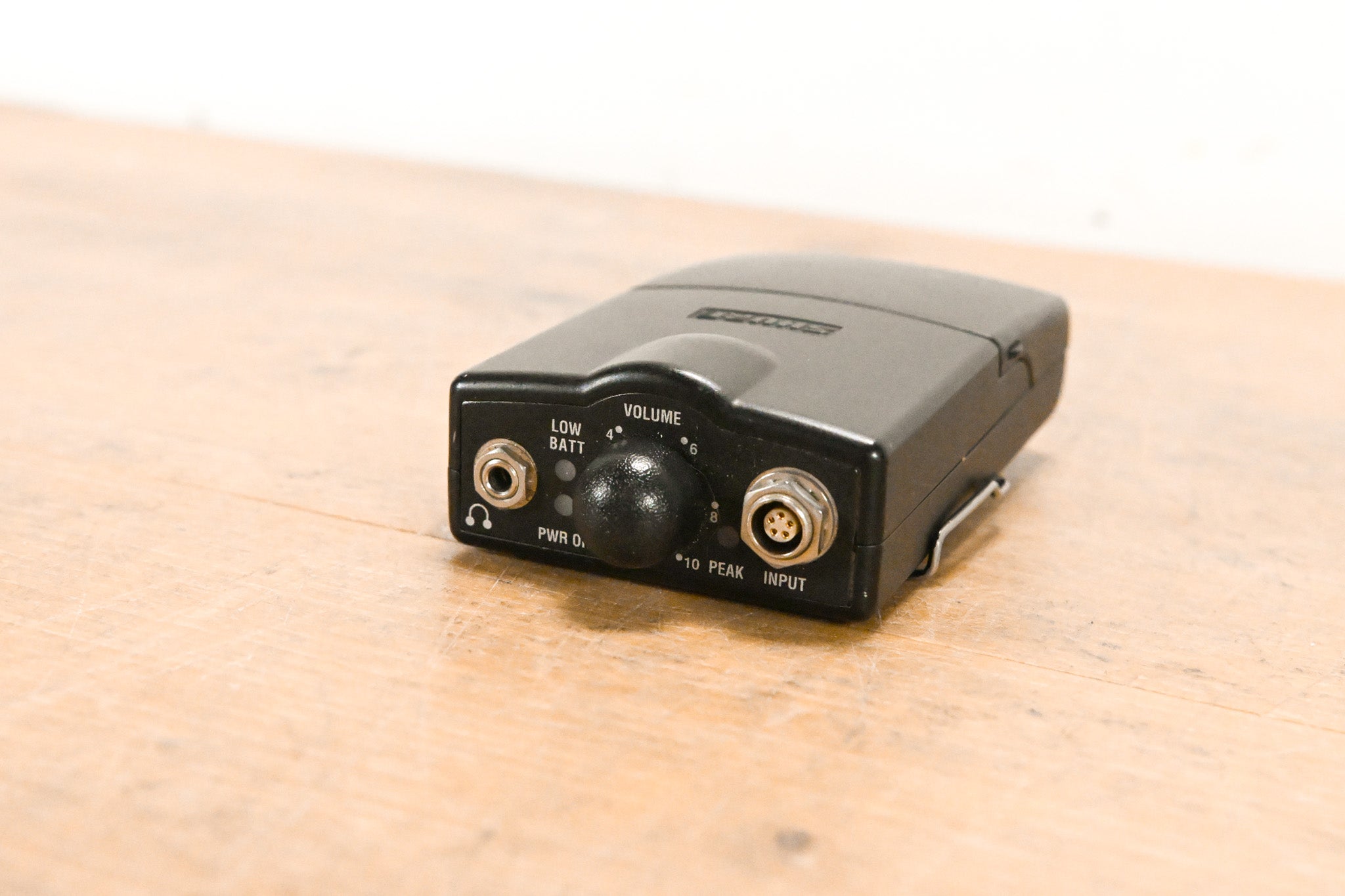 Shure P6HW Wired Bodypack Receiver