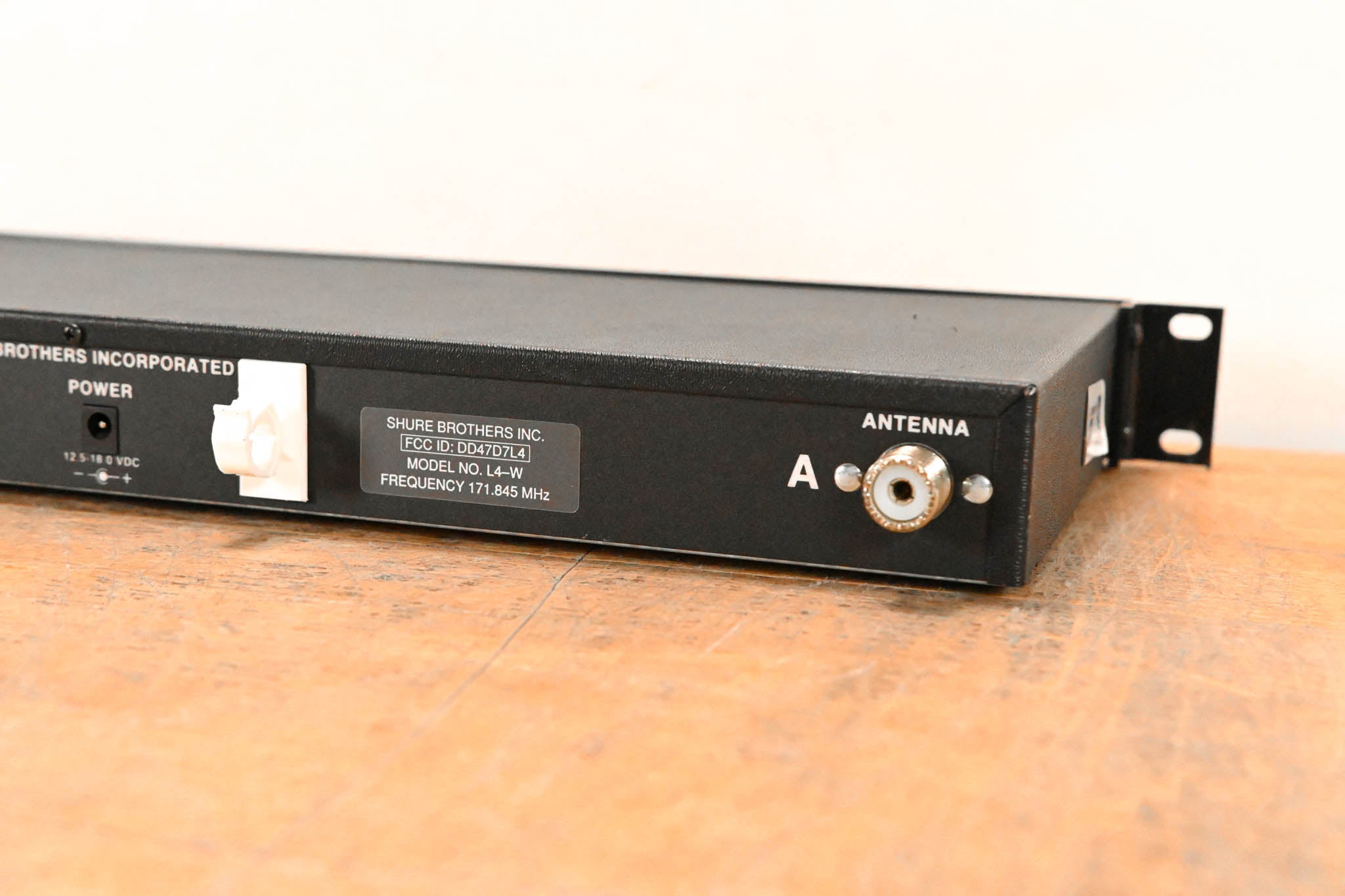 Shure L4 Diversity Wireless Receiver - 171.845 MHz (NO POWER SUPPLY)