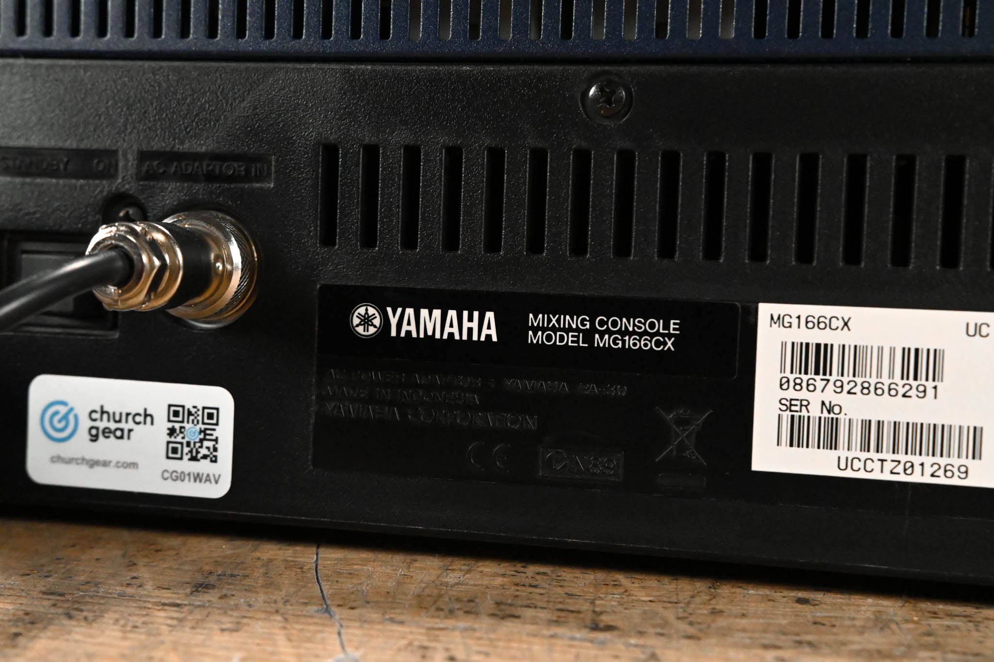 Yamaha MG166CX 16-Channel, 6-Bus Analog Mixer