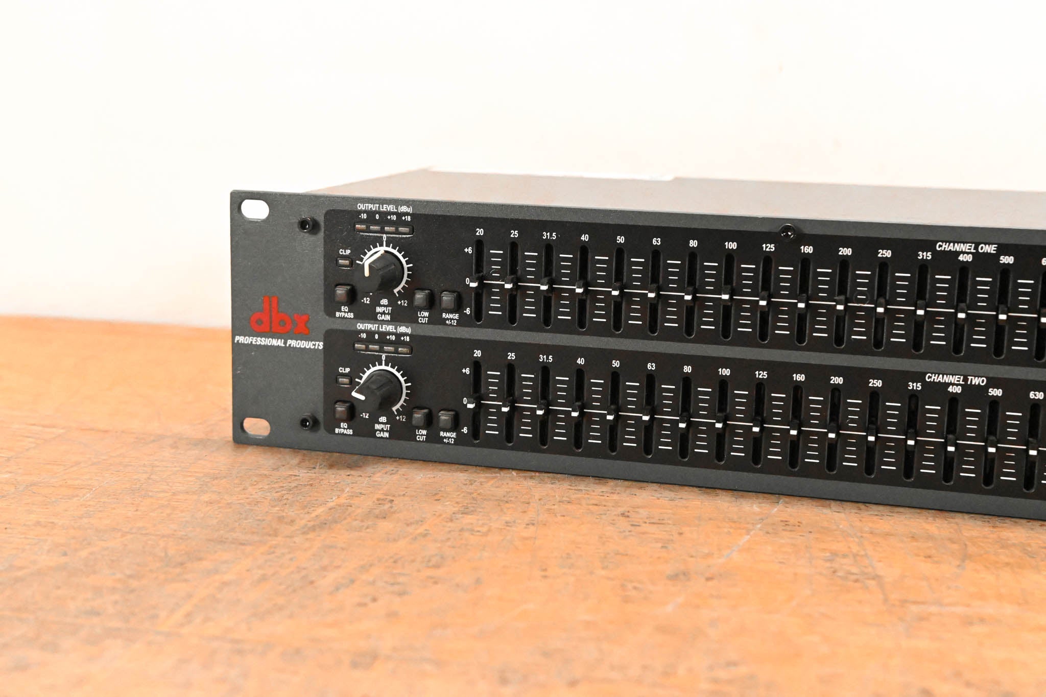 dbx 231 Dual-Channel 31-Band Graphic Equalizer