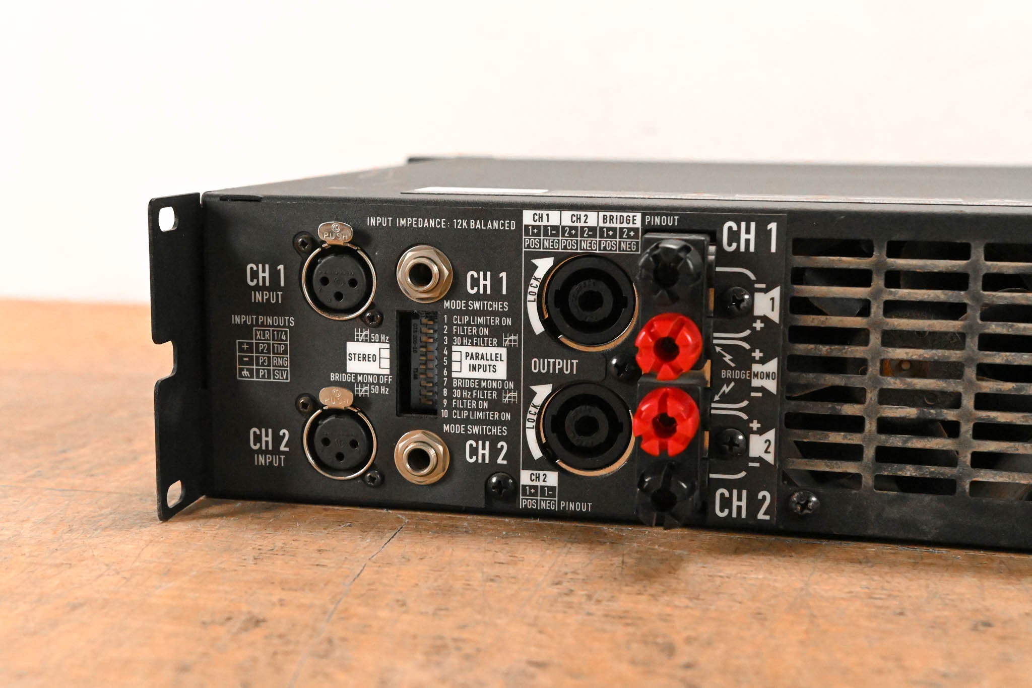 QSC PLX3002 2-Channel Power Amplifier