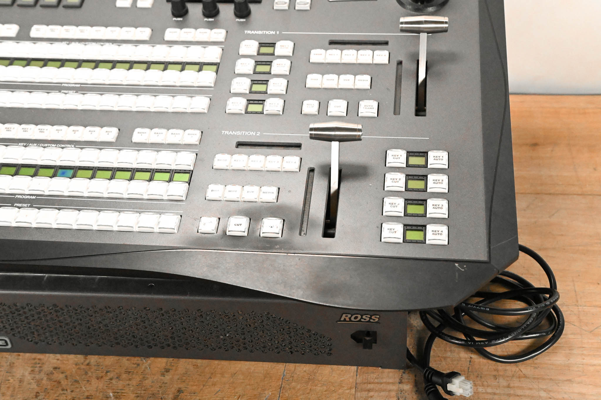 Ross Carbonite MultiMedia Frame 1 M/E Video Switcher w/Carbonite 2 Panel