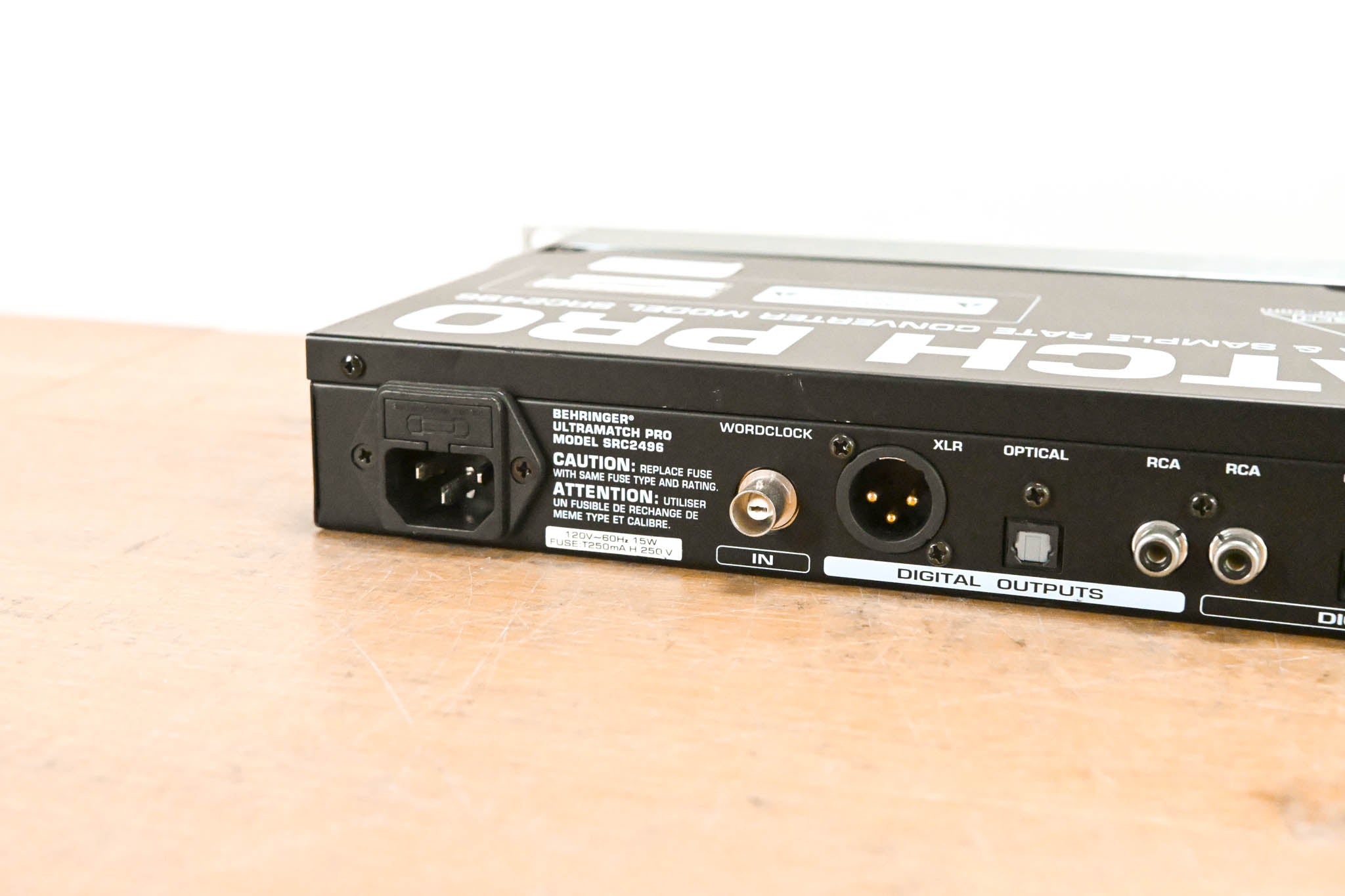 Behringer ULTRAMATCH PRO SRC2496 Sample Rate Converter