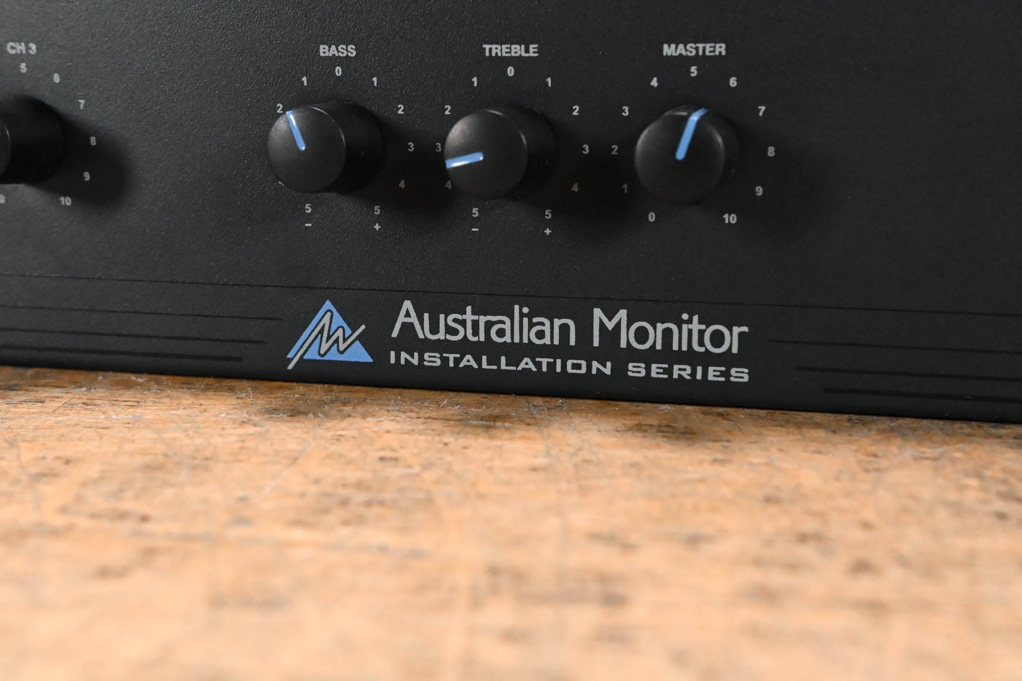 Australian Monitor AMC 60 60-Watt 2RU Mixer-Amplifier
