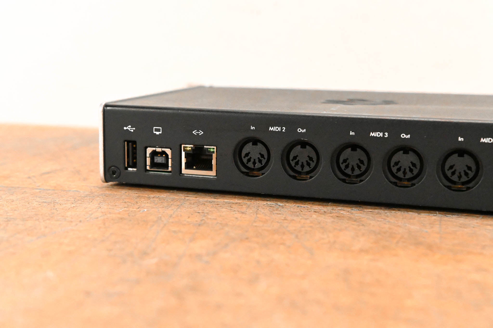 iConnectivity iConnectMIDI4+ USB + Lightning iOS MIDI Interface (NO PSU)