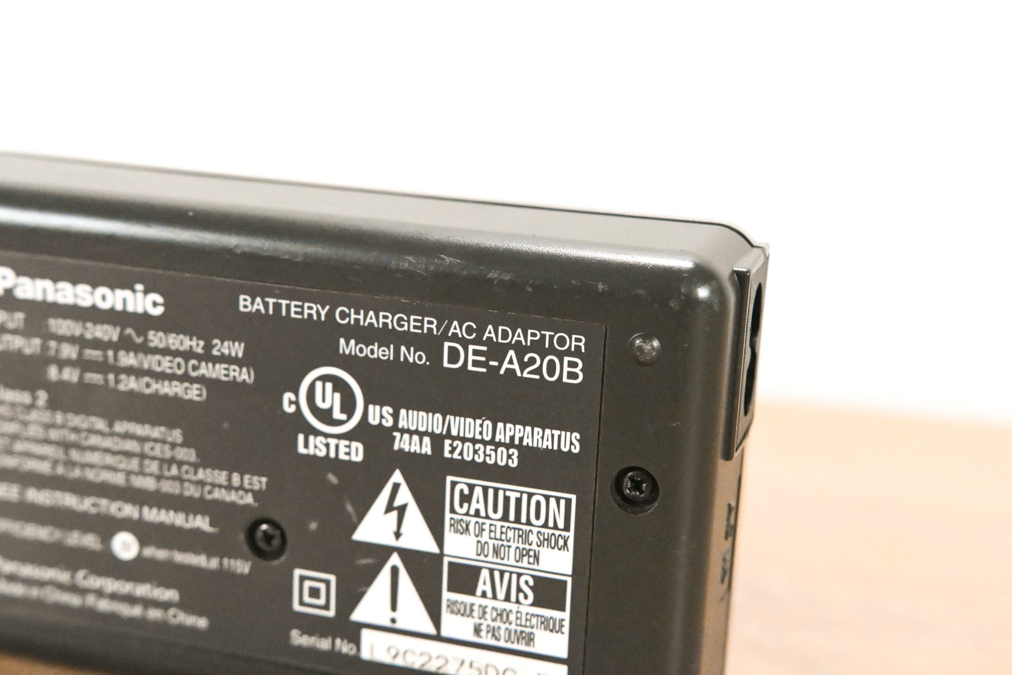 Panasonic DE-A20 Battery Charger / AC Adapter (NO POWER SUPPLY)