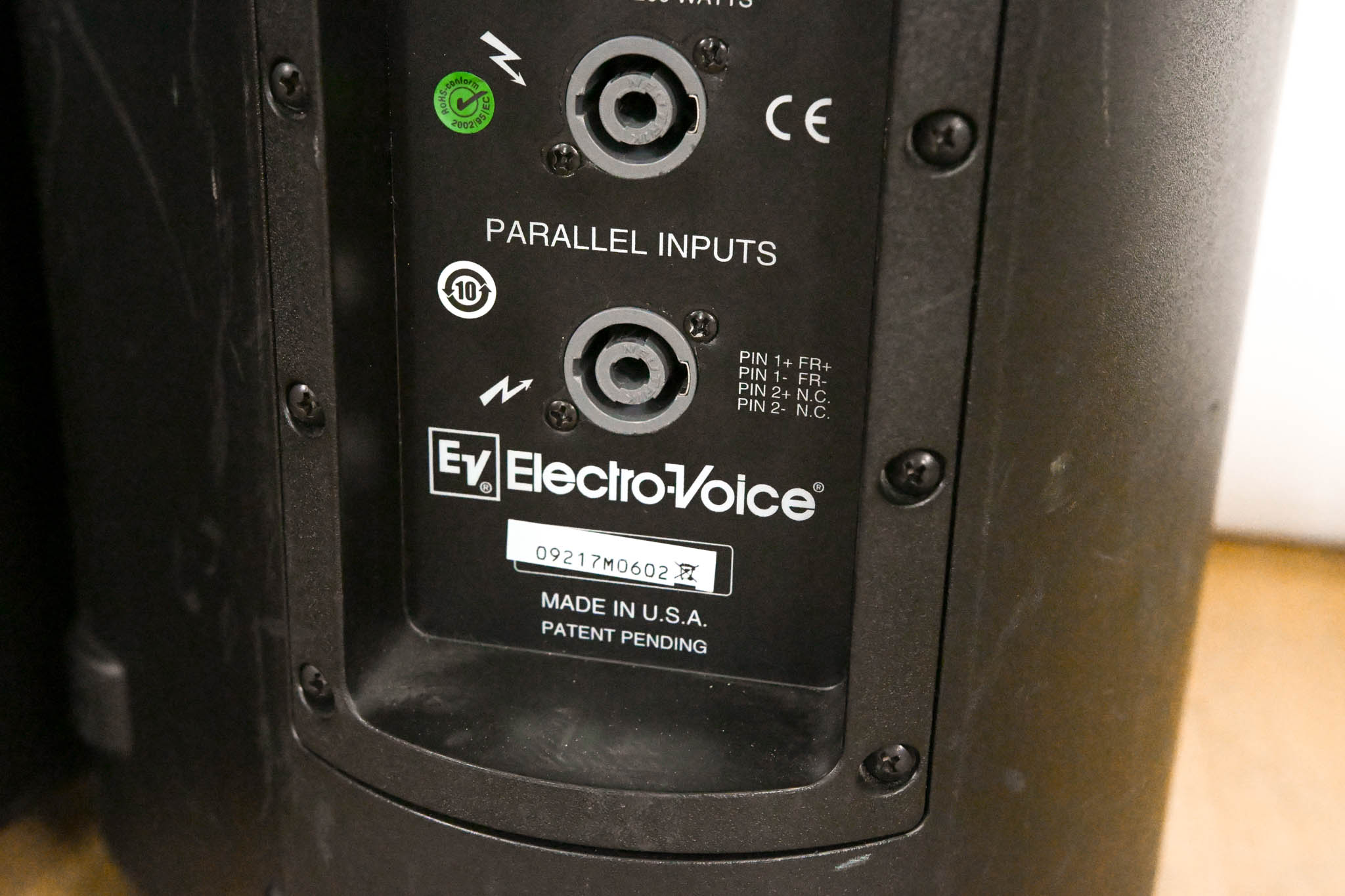 Electro-Voice (EV) ZX1-90 8-inch Two-Way Passive Loudspeaker (PAIR)