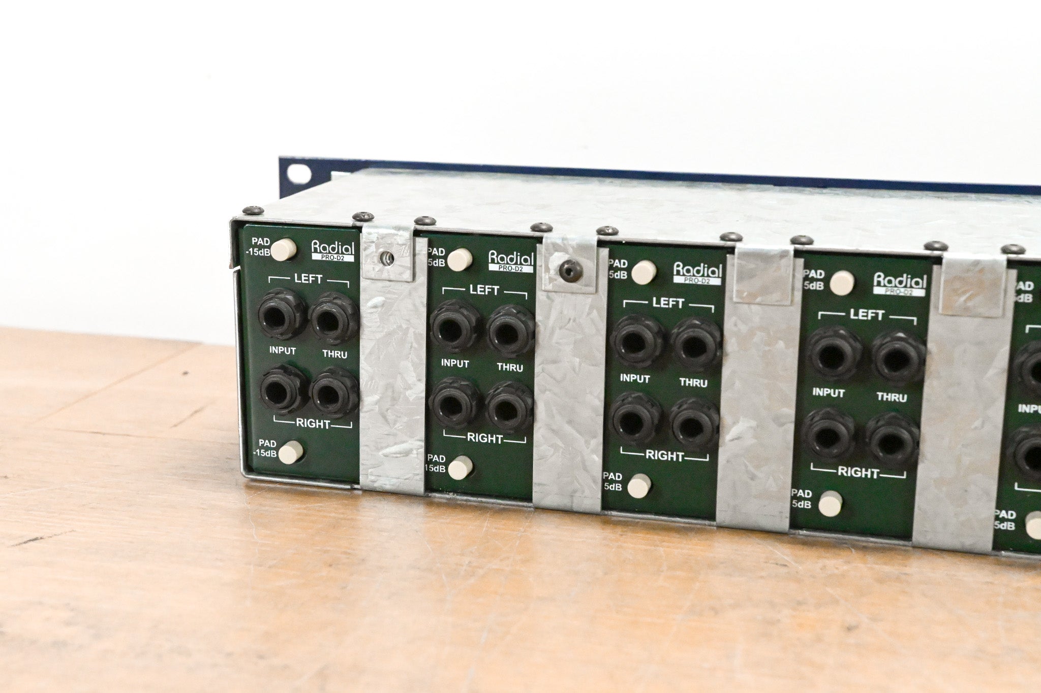 Radial Engineering J-Rak 8 8-Space Rack Adaptor with 8 Radial ProD2s