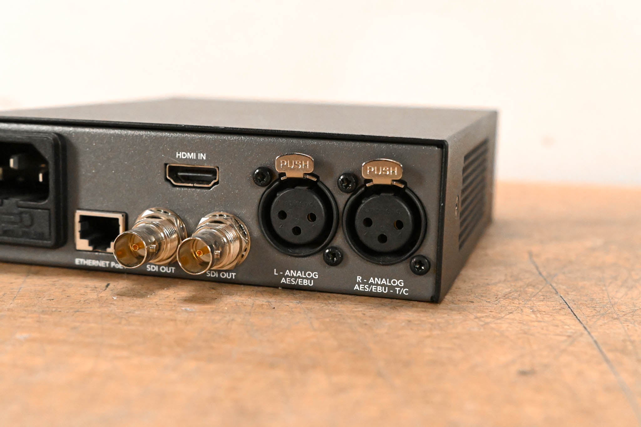 Blackmagic Design Teranex Mini HDMI to SDI 12G w/ Smart Panel