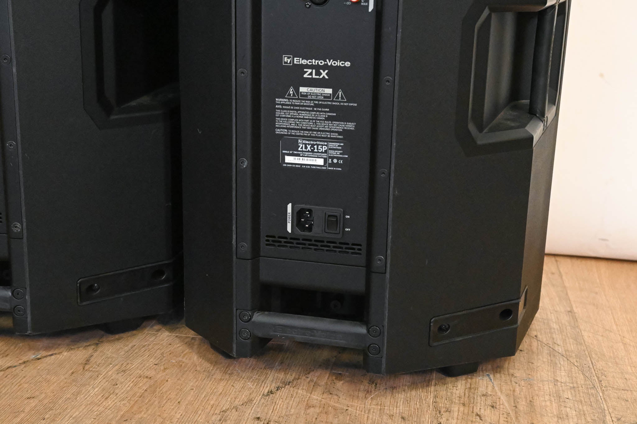 Electro-Voice (EV) ZLX-15P 15" 2-Way 1000W Powered Loudspeaker (PAIR)