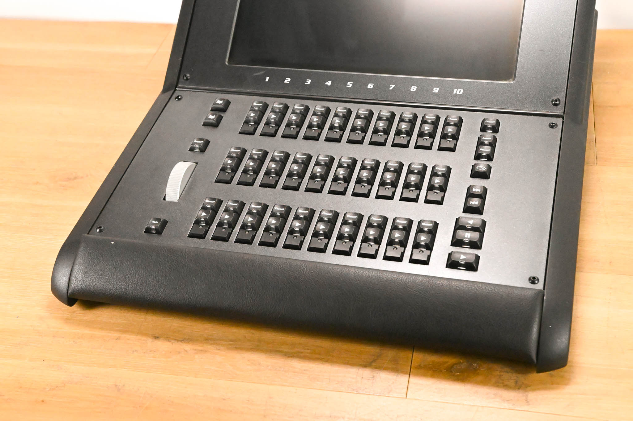 High End Systems Master Wing 4 for Hog 4, Full Boar 4, and Road Hog 4