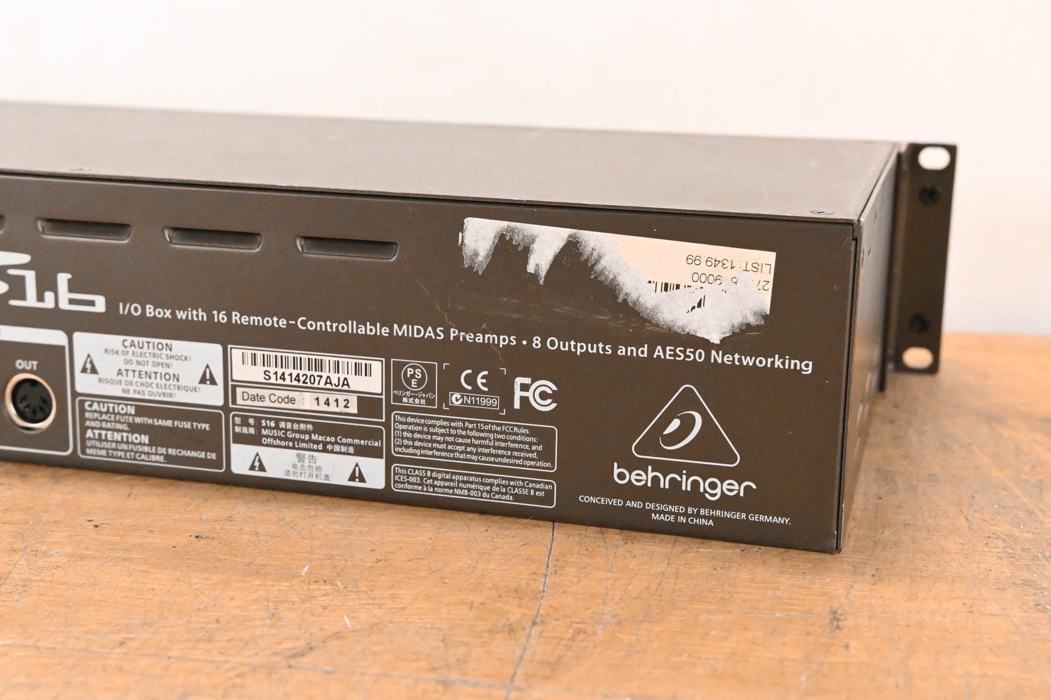 Behringer S16 16 x 8 Digital Stage Box