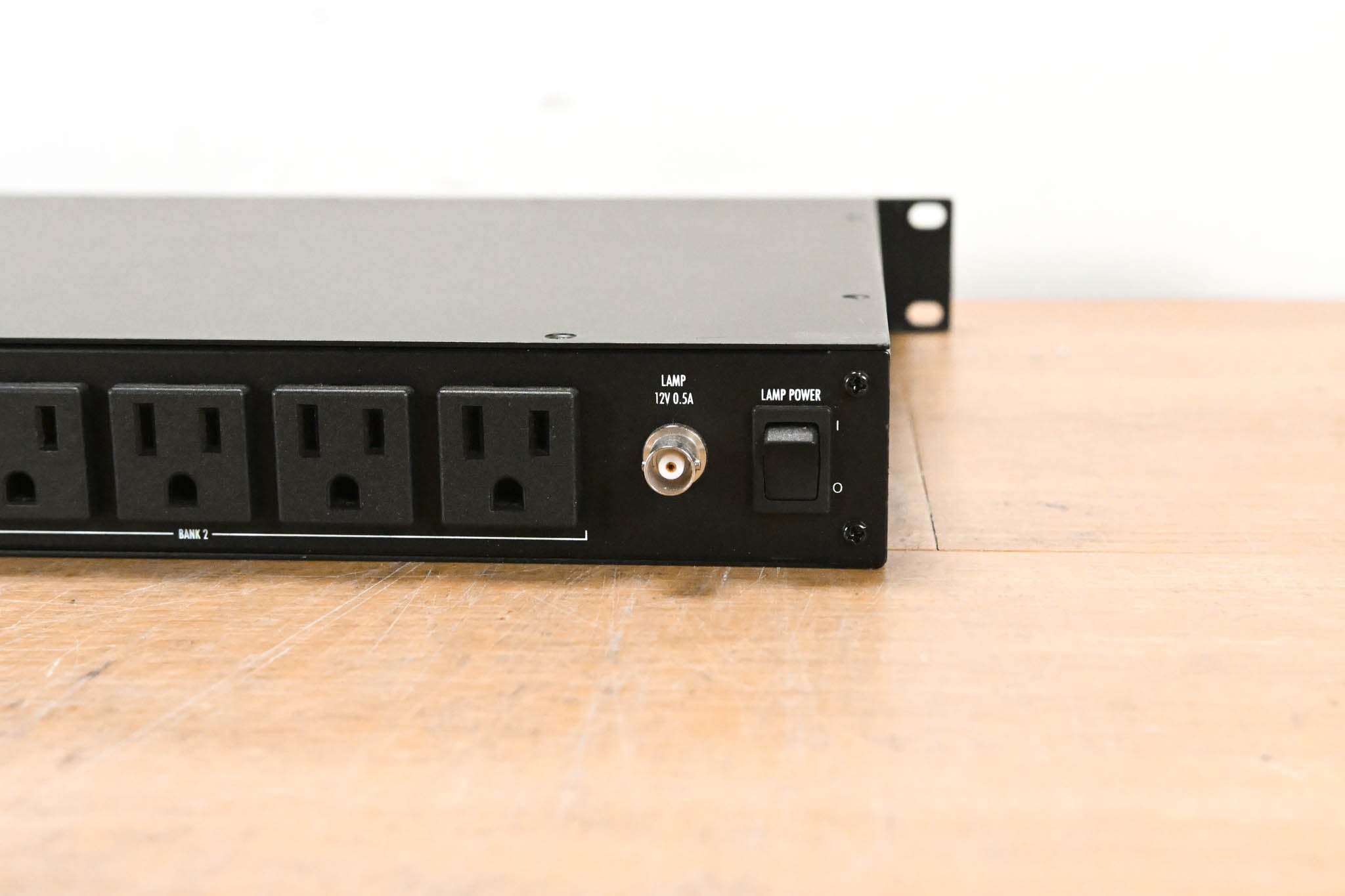 Furman PL-8C 15A Classic Series Power Conditioner with Lights
