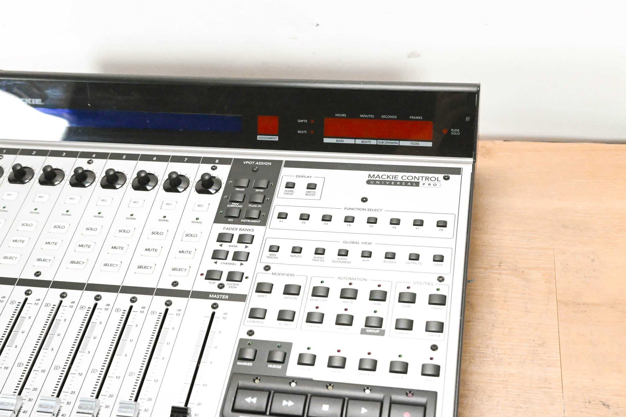 Mackie Control Universal Pro Control Surface (NO POWER SUPPLY)