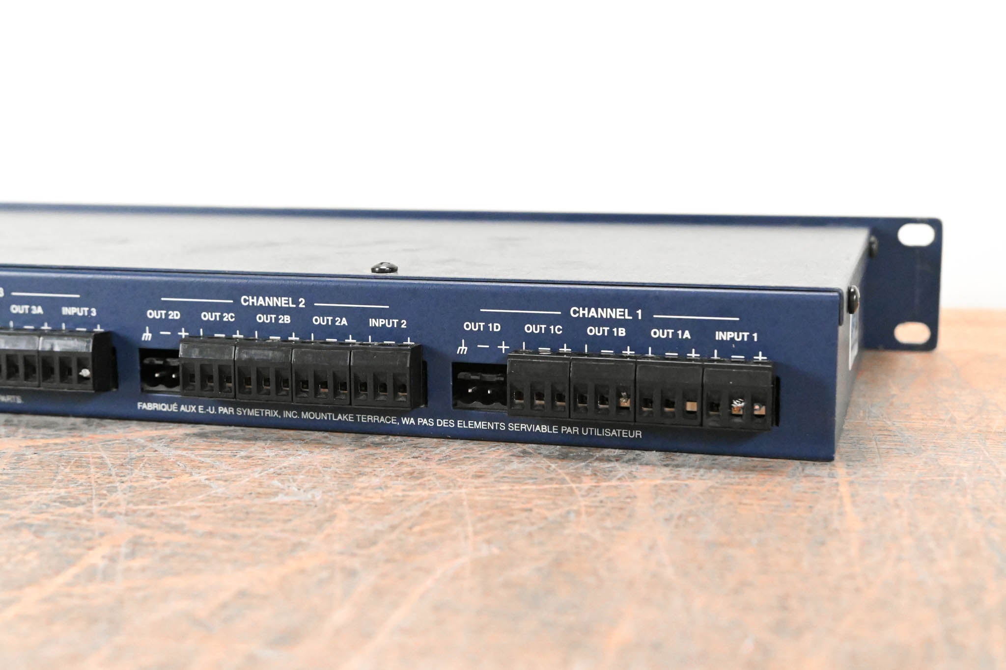 Symetrix 581E Distribution Amplifier (4x4)