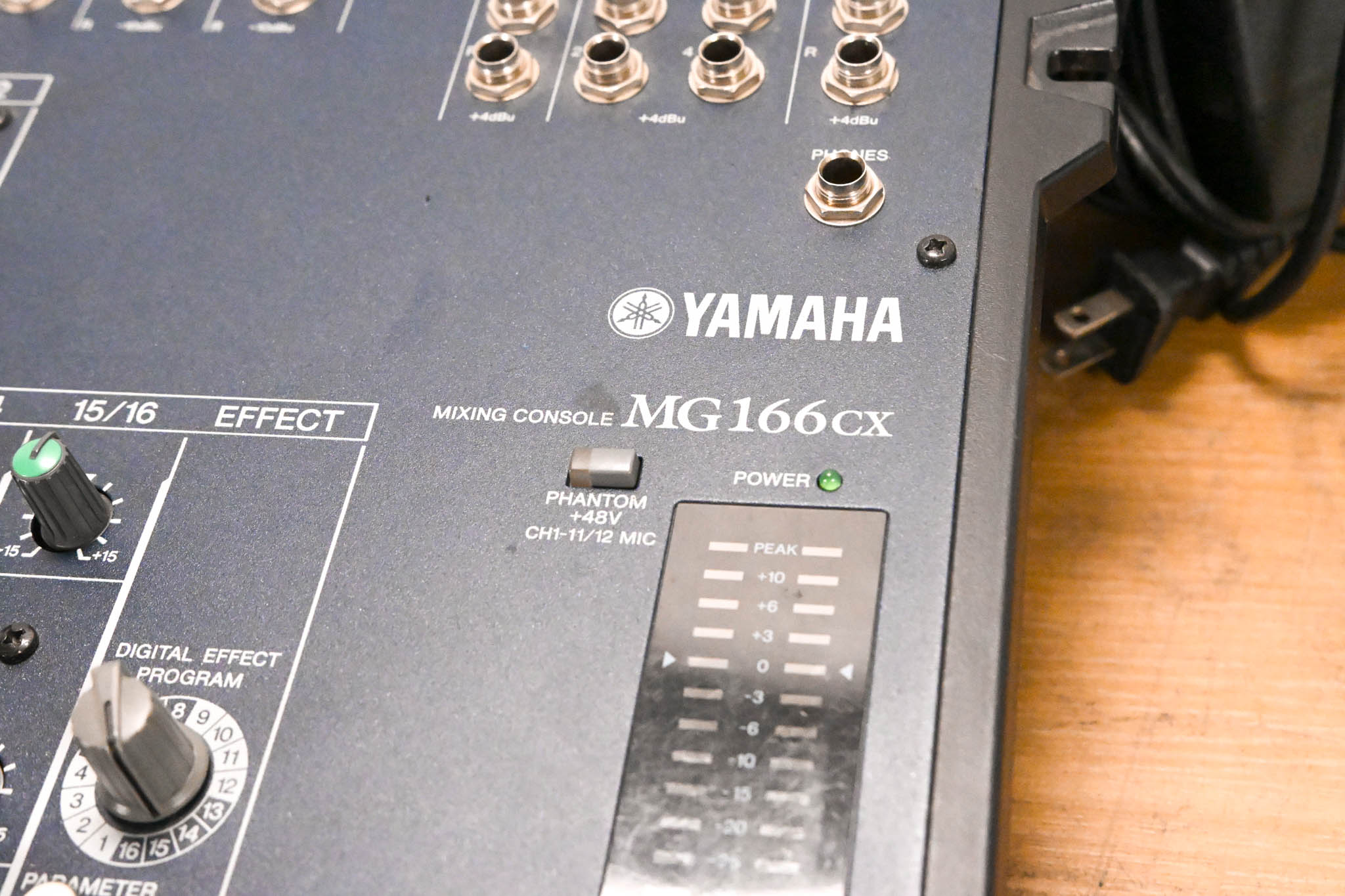 Yamaha MG166CX 16-Channel, 6-Bus Analog Mixer CG010TT