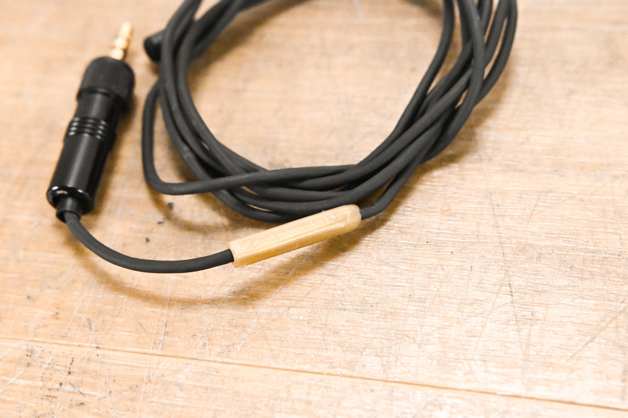 Sennheiser MKE 2 Lavalier Lapel Microphone w/ Locking 3.5mm Connector