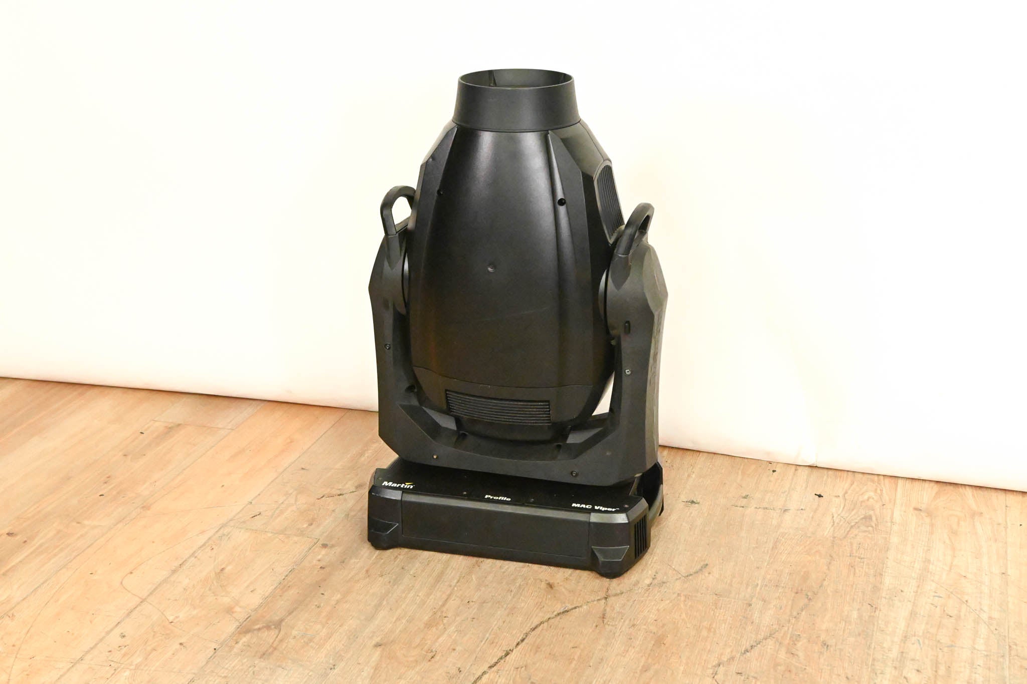 Martin MAC Viper Profile High Output Discharge-Based Moving Light