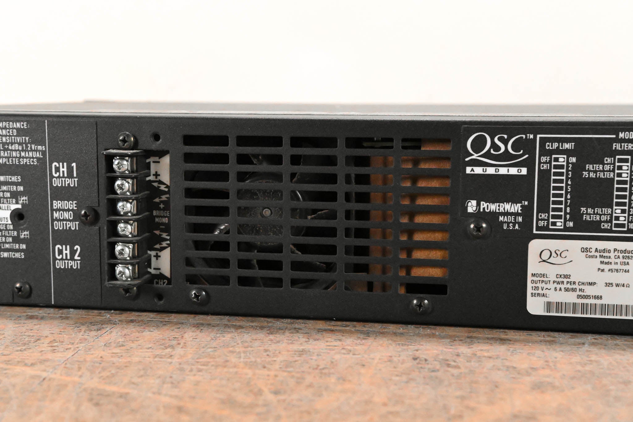 QSC CX302 2-Channel Power Amplifier