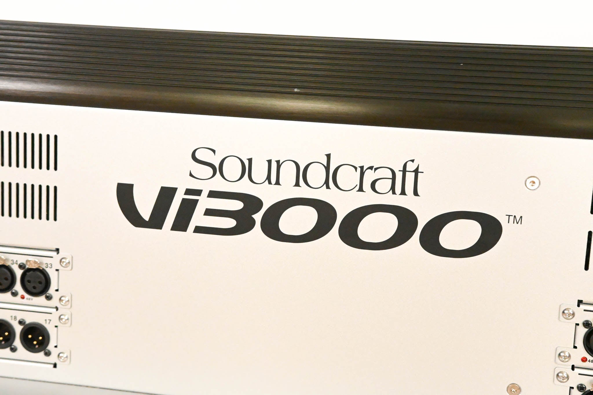 Soundcraft Vi3000 64-Channel Digital Mixing Console