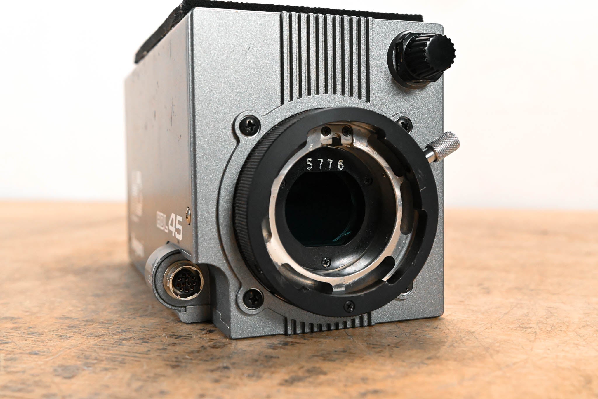 Ikegami HDL-45i 3CCD Multi-Purpose HDTV Camera
