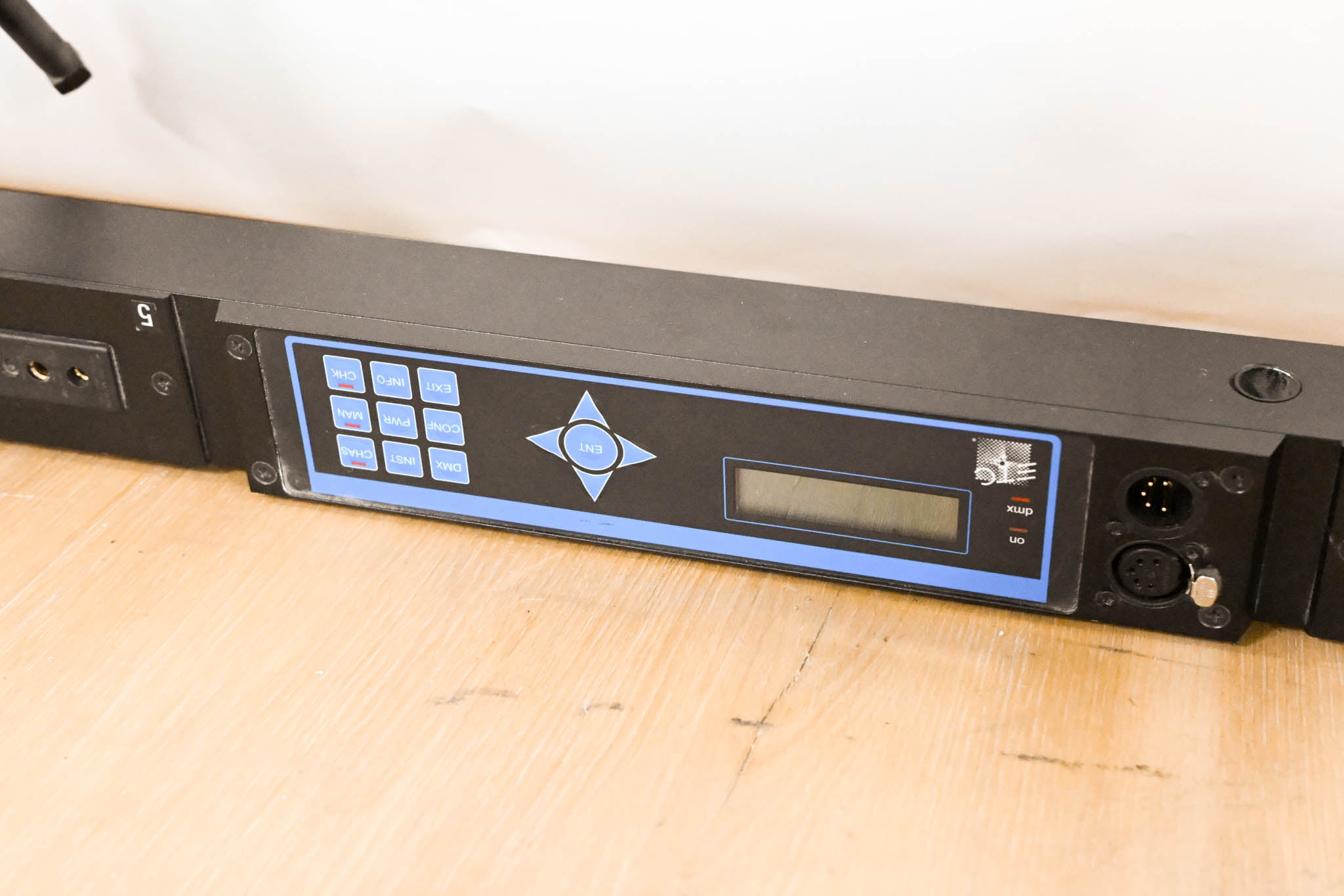 ETC SB6-10M 6 x 10A (1200W) SmartBar with Stage Pin Connectors