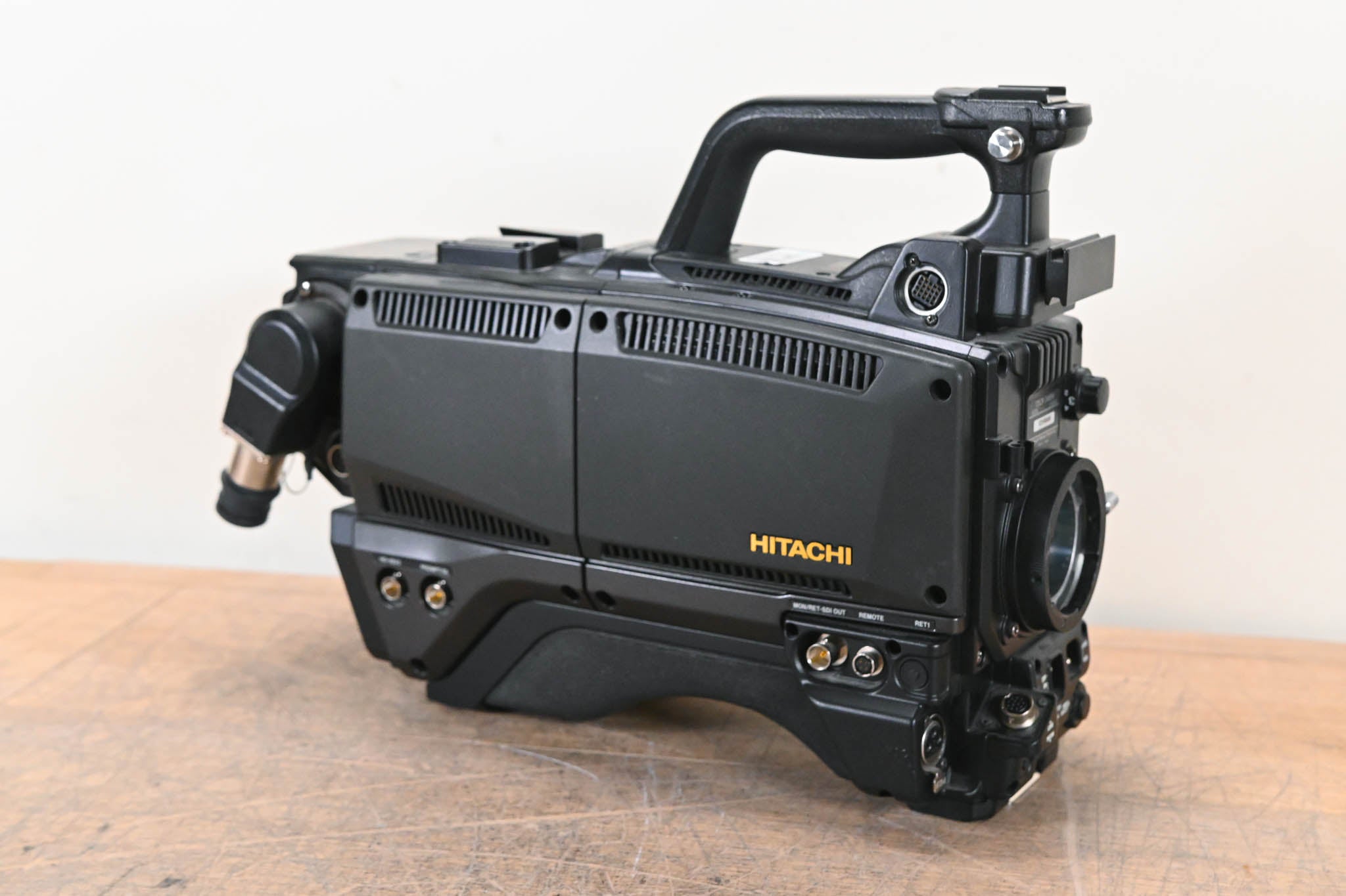 Hitachi Z-HD5000 HDTV Camera with CA-HF1000 Camera Adaptor