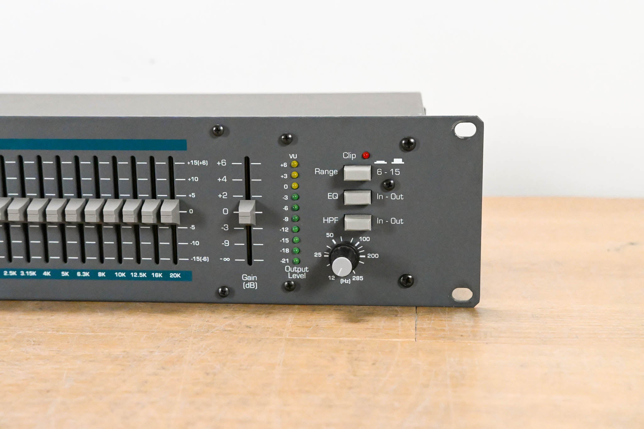 Ashly GQX-3101 31-Band 1/3 Octave Graphic Equalizer