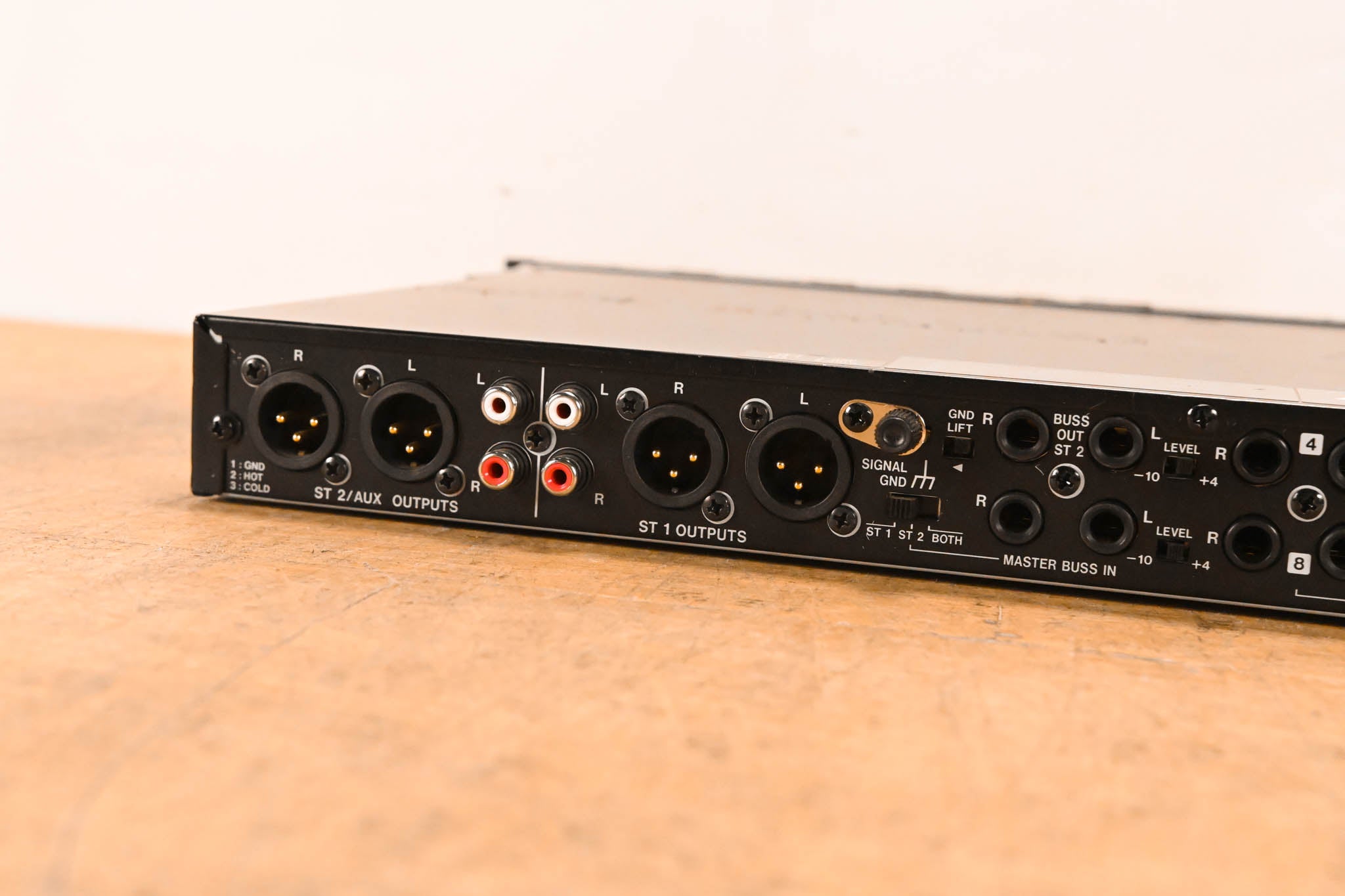 TASCAM LM-8ST Rackmount Line Mixer