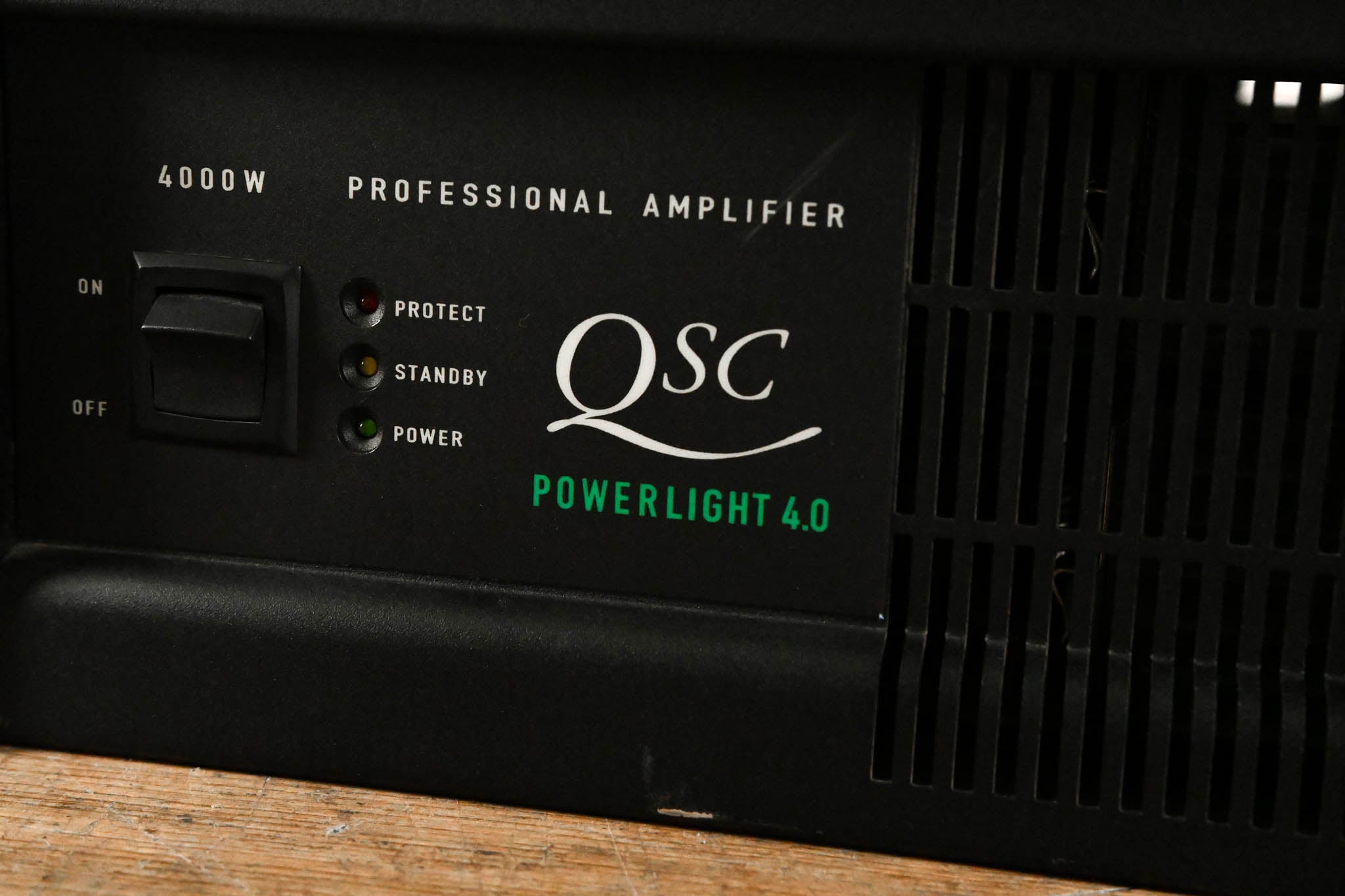 QSC PowerLight 4.0 2-Channel Power Amplifier
