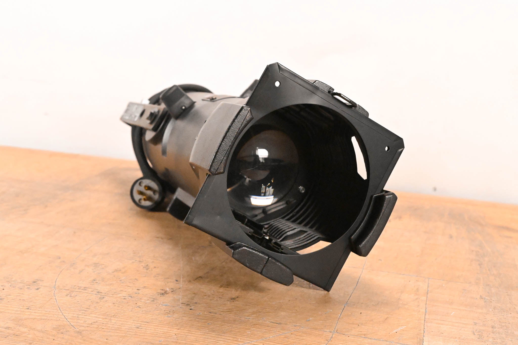 ETC Source Four Jr 25-50 Degree Zoom 575 Ellipsoidal Light