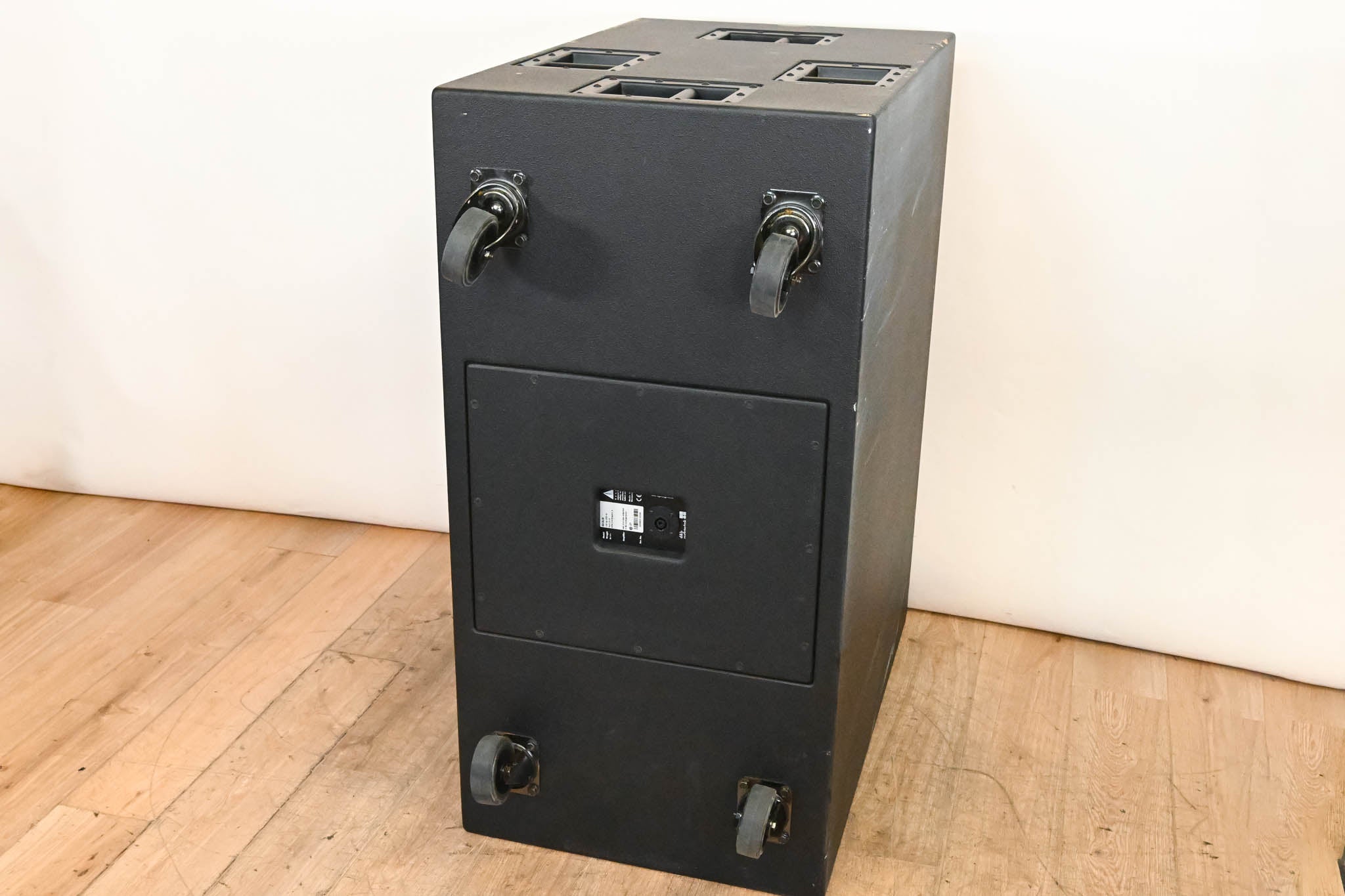 d&b audiotechnik B2-SUB 2 x 18" Passive Subwoofer