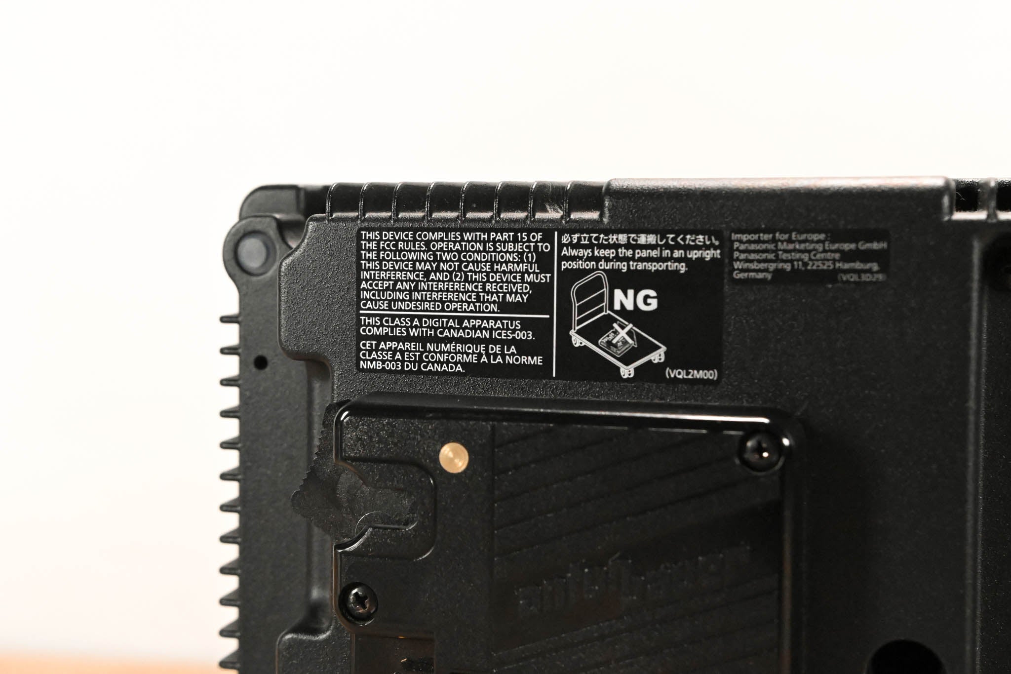 Panasonic BT-LH910G 9" LCD HDMI / SDI Video Monitor (NO POWER SUPPLY)