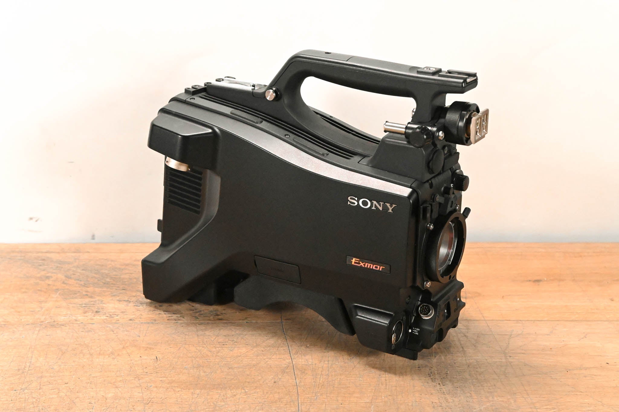 Sony HXC-D70 HD/SD Studio Camera