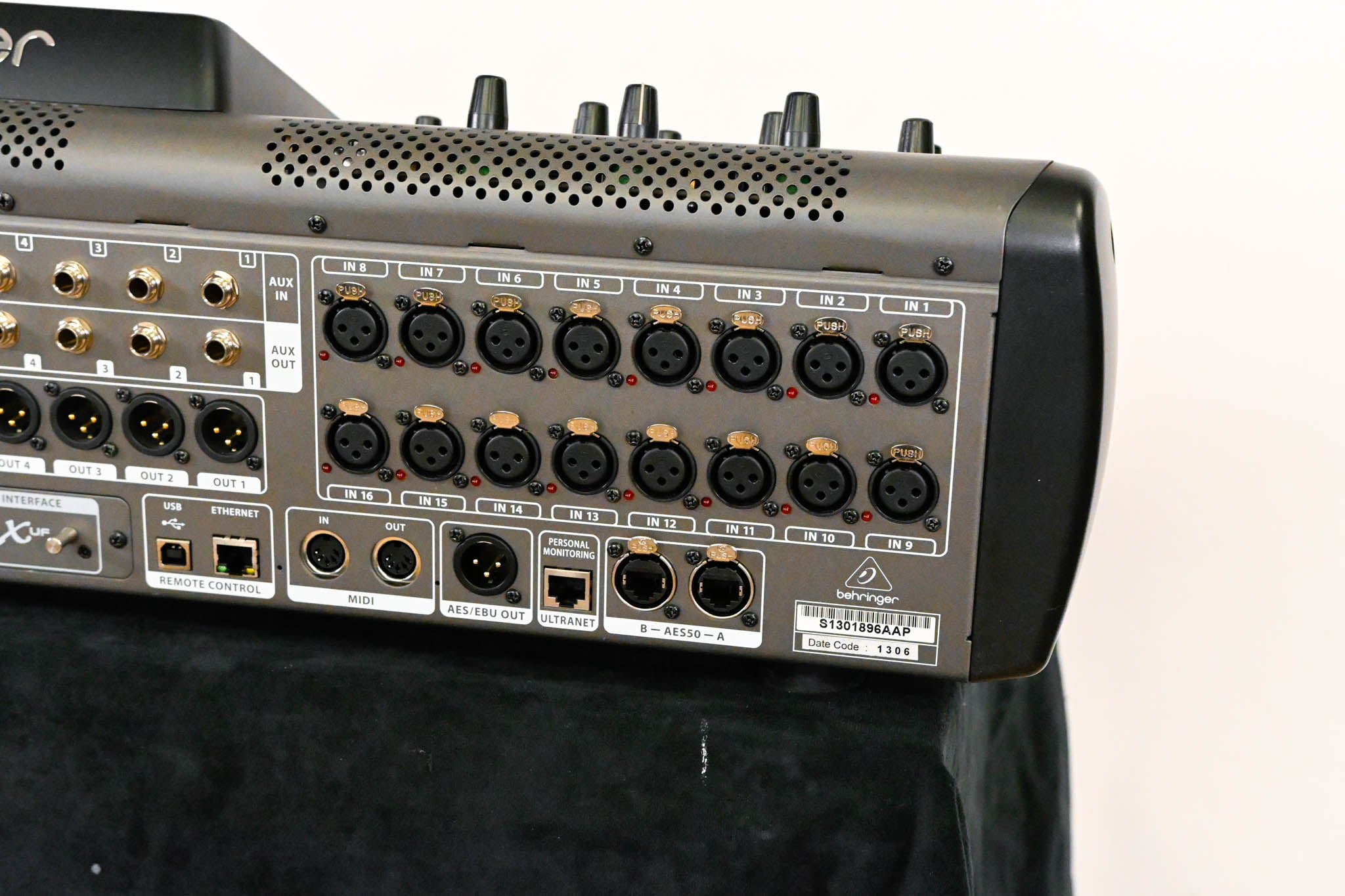 Behringer X32 Compact 40-Channel Digital Audio Console