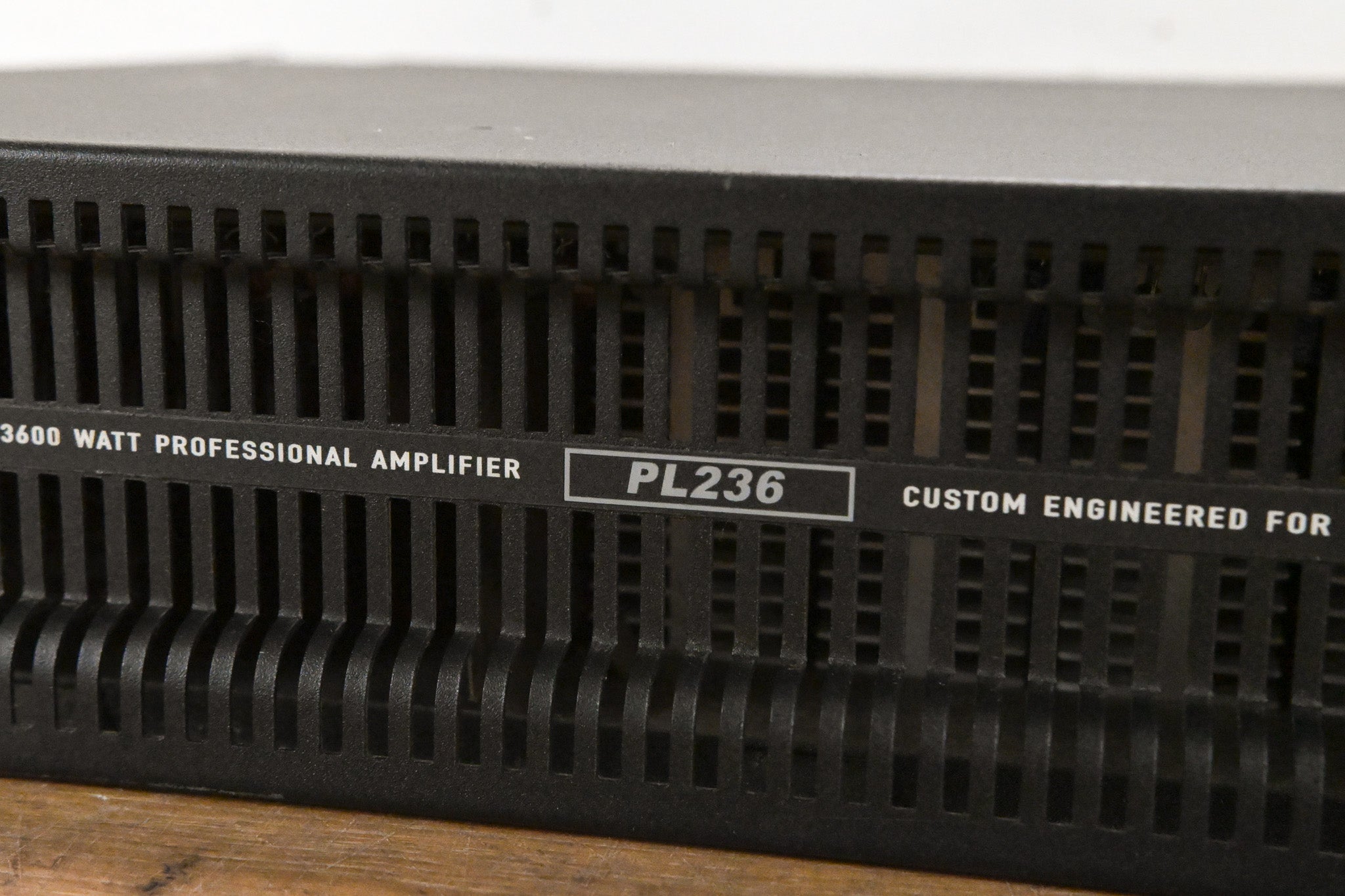 QSC PL236 PowerLight 2 Series 2-Channel Power Amplifier