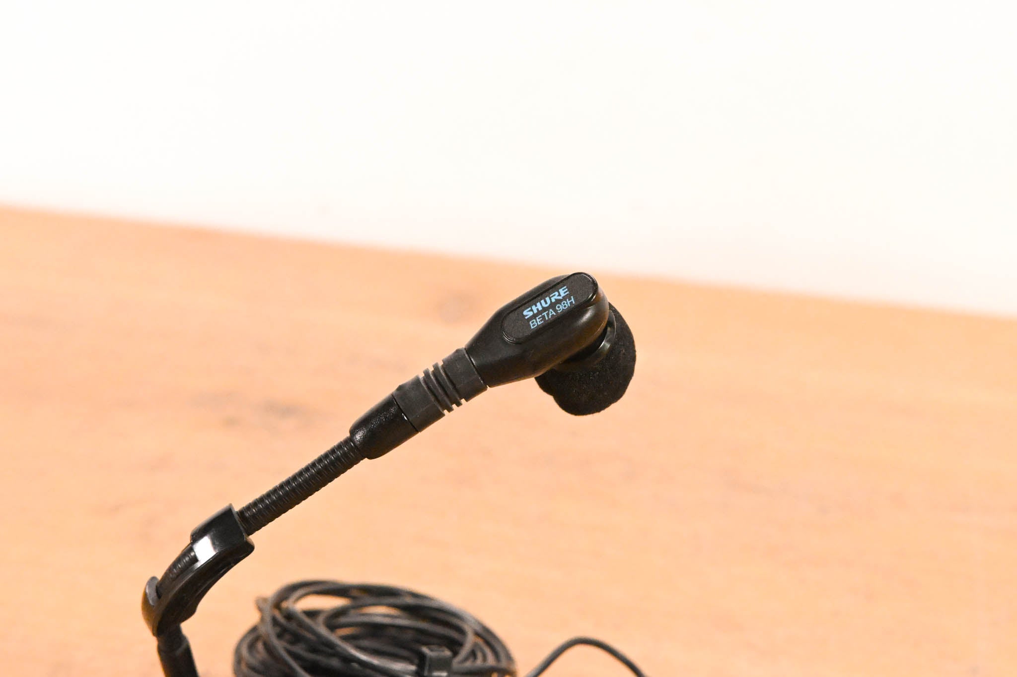 Shure Beta 98H/C Miniature Cardioid Condenser Instrument Microphone