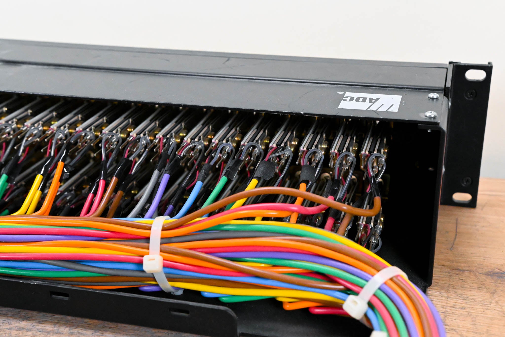 ADC BJF203-4MKII 48-Point Patch Bay with QCP Patch Panel