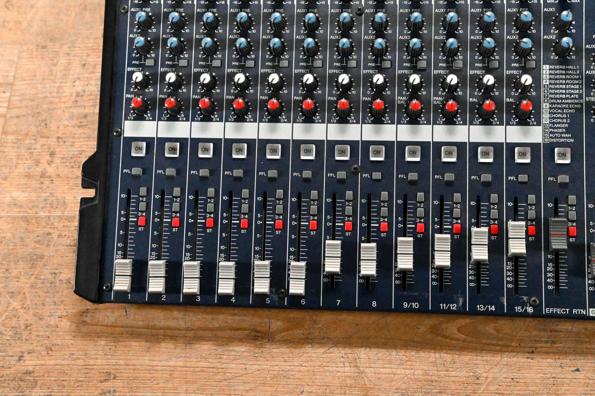 Yamaha MG166CX 16-Channel, 6-Bus Analog Mixer