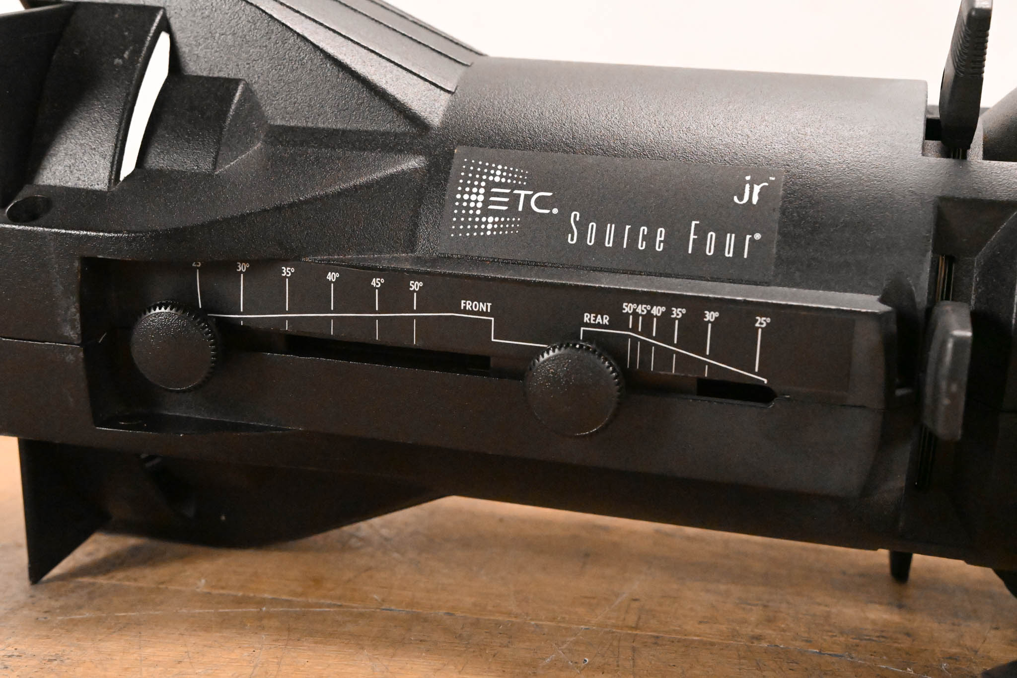 ETC Source Four Jr 25-50 Degree Zoom 575 Ellipsoidal Light