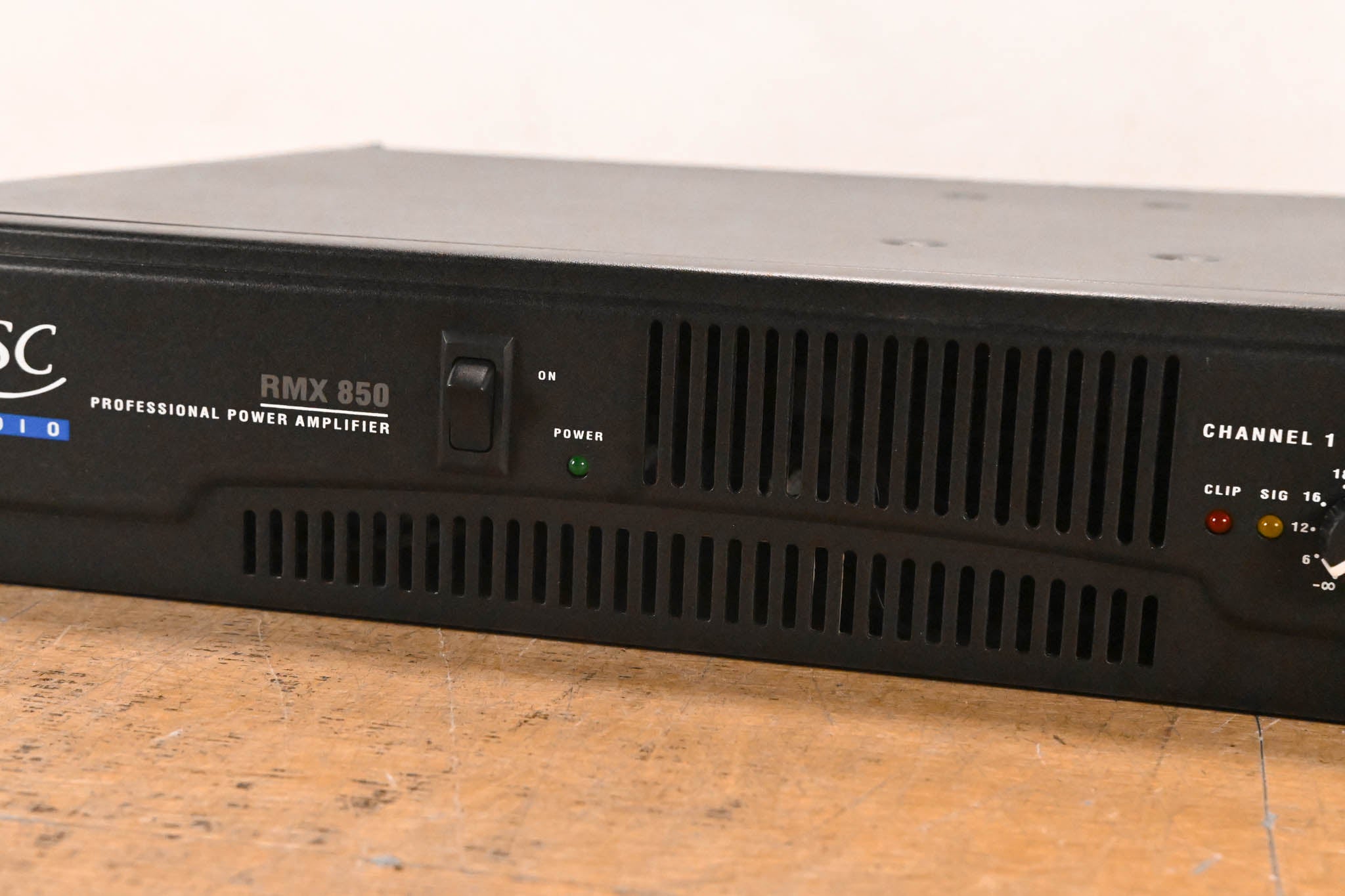 QSC RMX850 2-Channel Power Amplifier