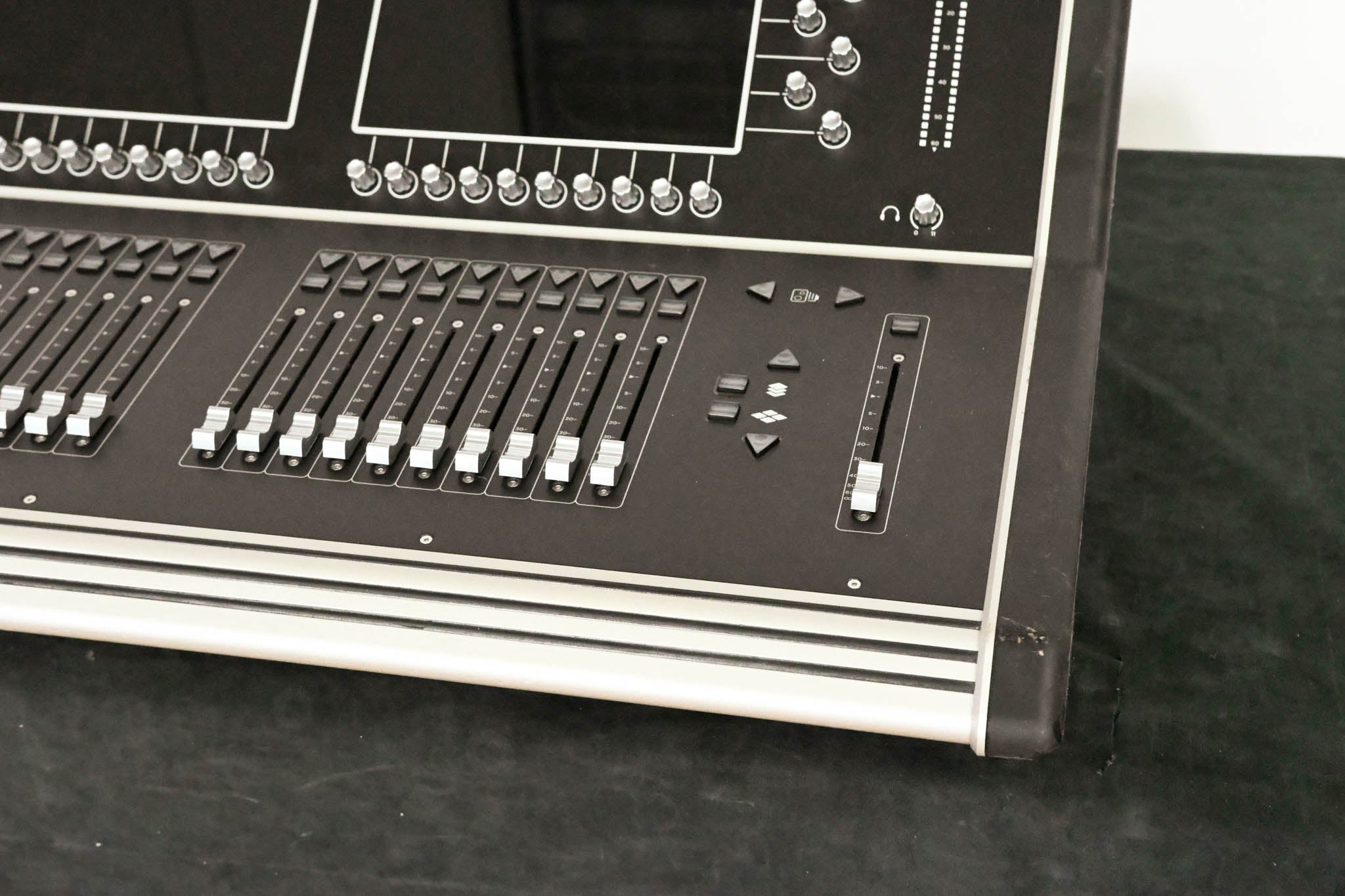 DiGiCo S21 48-Channel Digital Audio Mixing Console