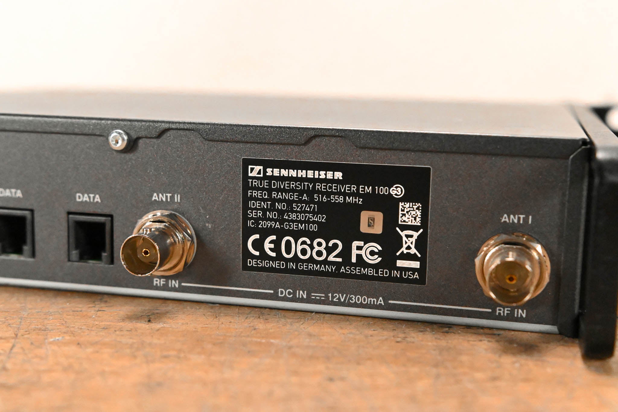 Sennheiser EM 100 G3 Wireless Receiver - A Range: 516-558 MHz