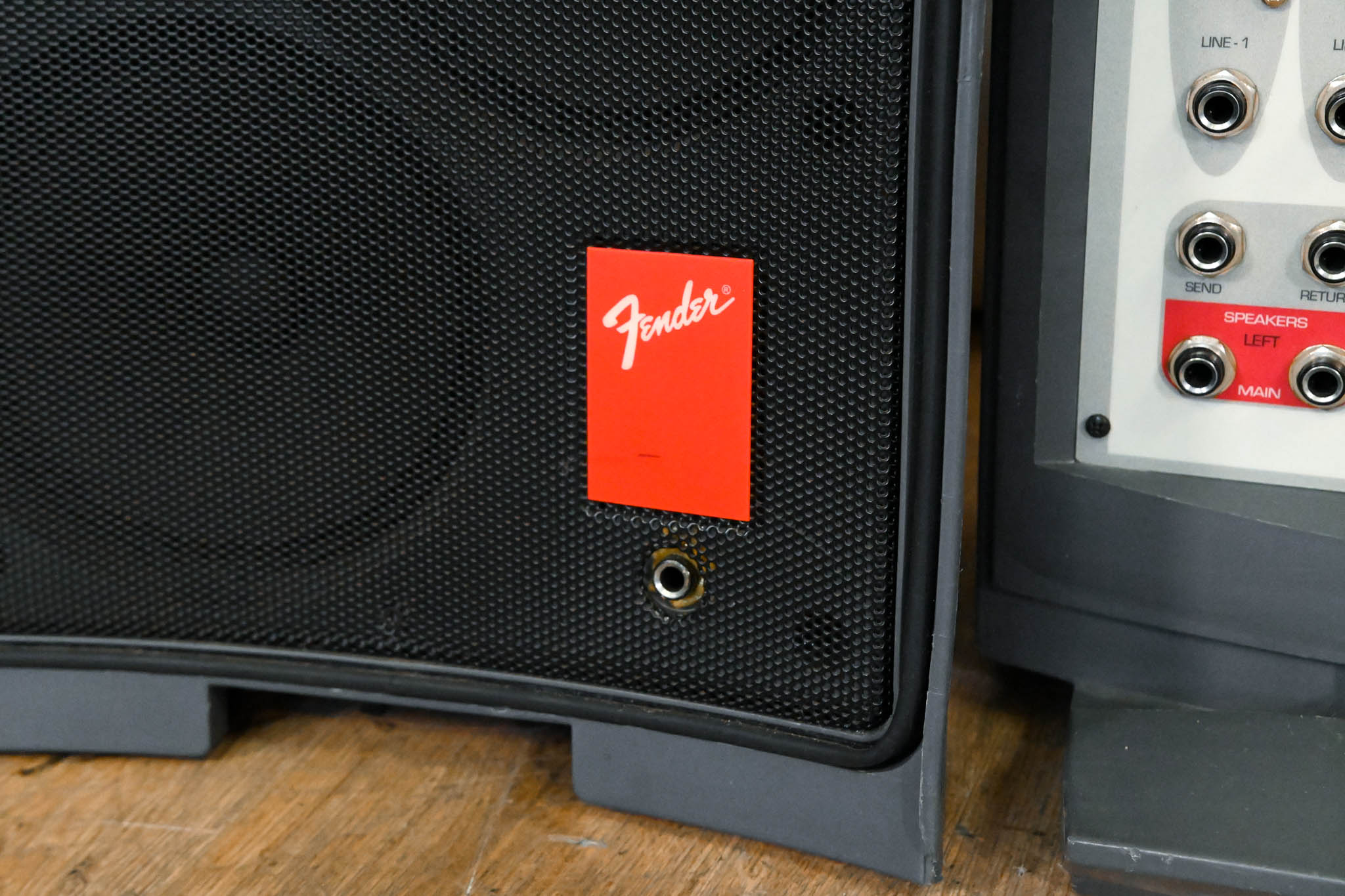 Fender Passport P-250 4-Channel Portable PA System