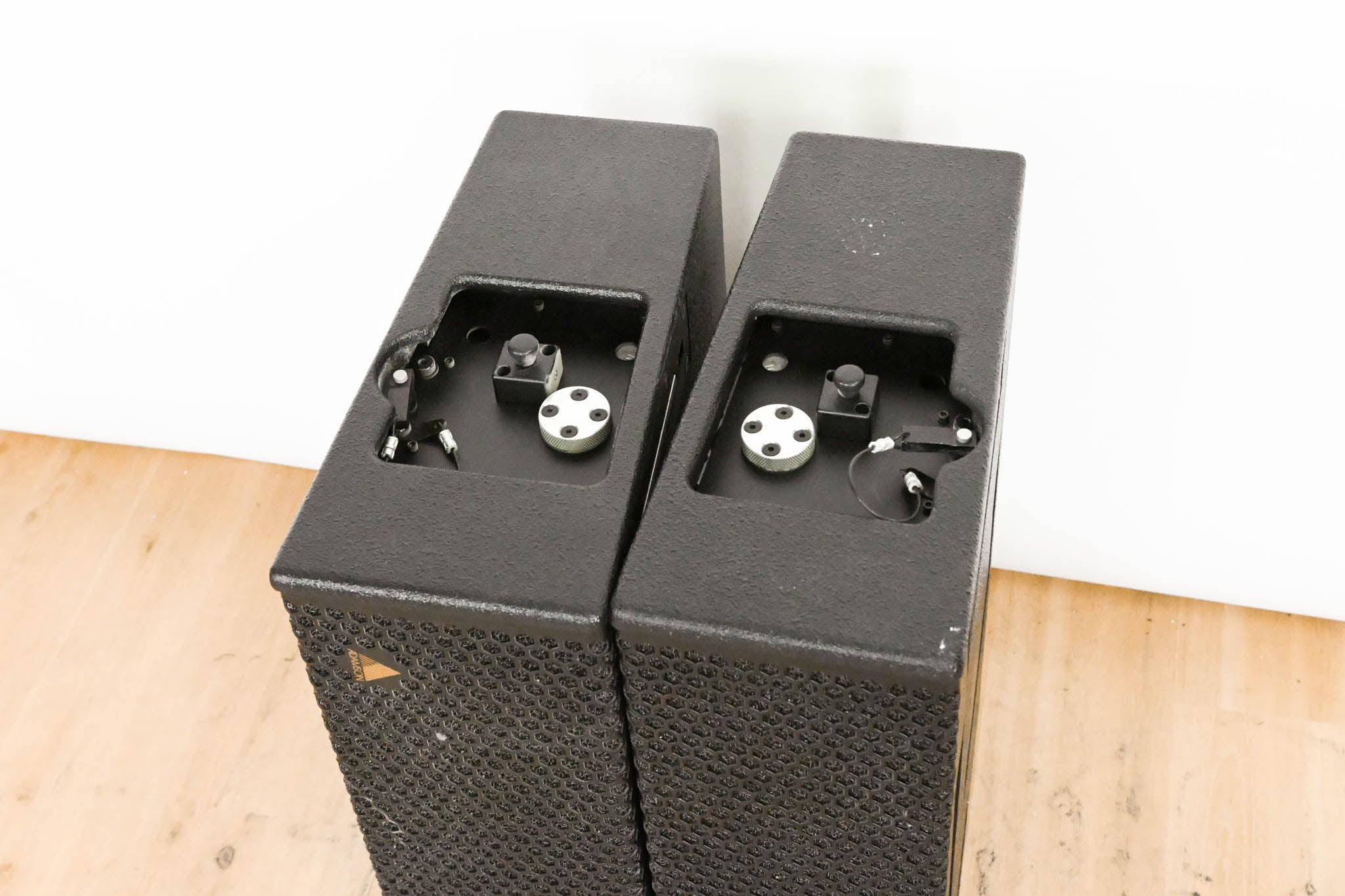 Adamson SpekTrix 3-Way Full Range Line Array Loudspeaker (PAIR)
